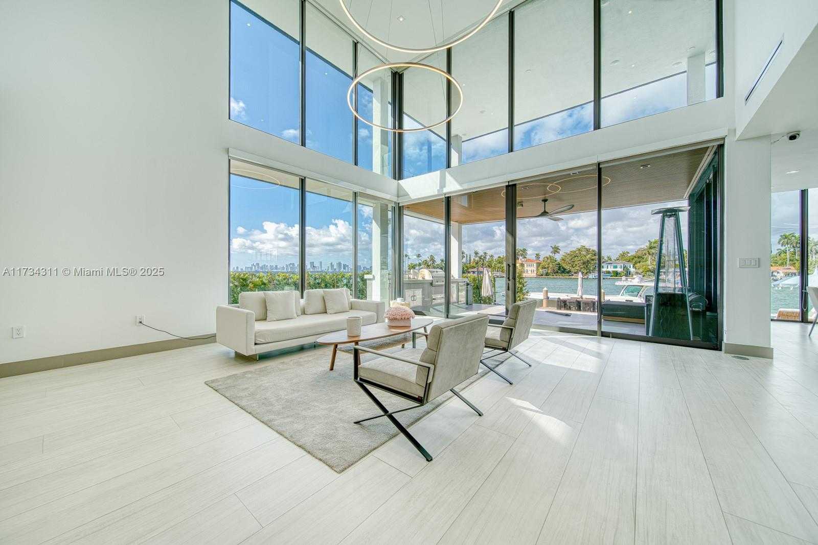 Small Image of 7520 WEST TREASURE DR, North Bay Village Number 38
