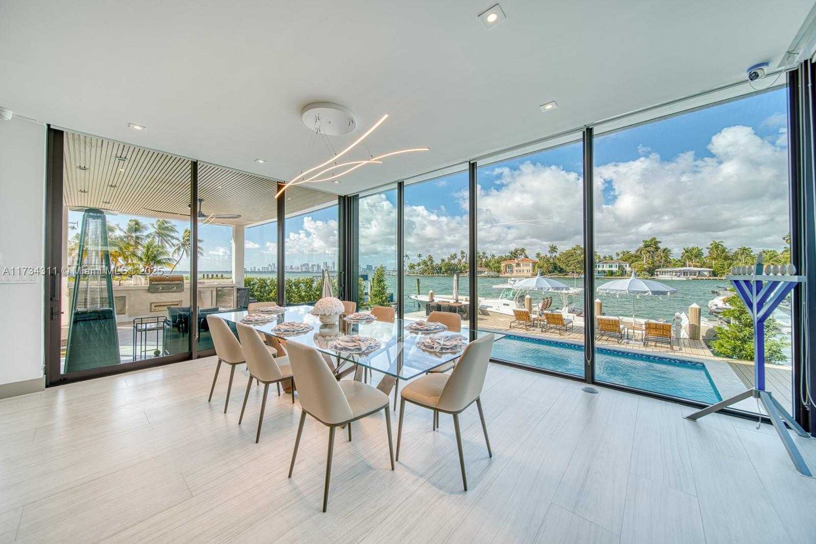Small Image of 7520 WEST TREASURE DR, North Bay Village Number 42