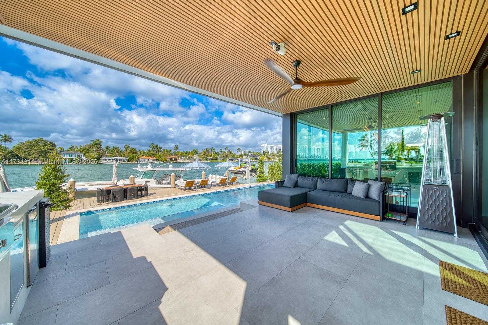 Small Image of 7520 WEST TREASURE DR, North Bay Village Number 53