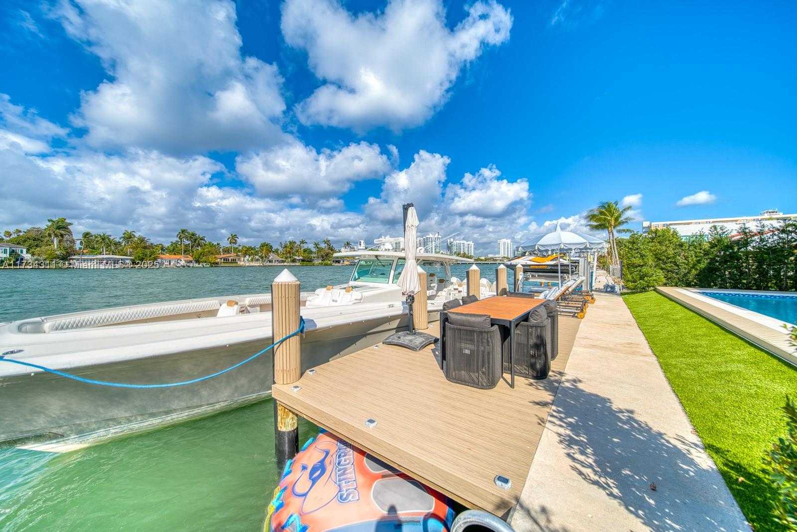 Small Image of 7520 WEST TREASURE DR, North Bay Village Number 57