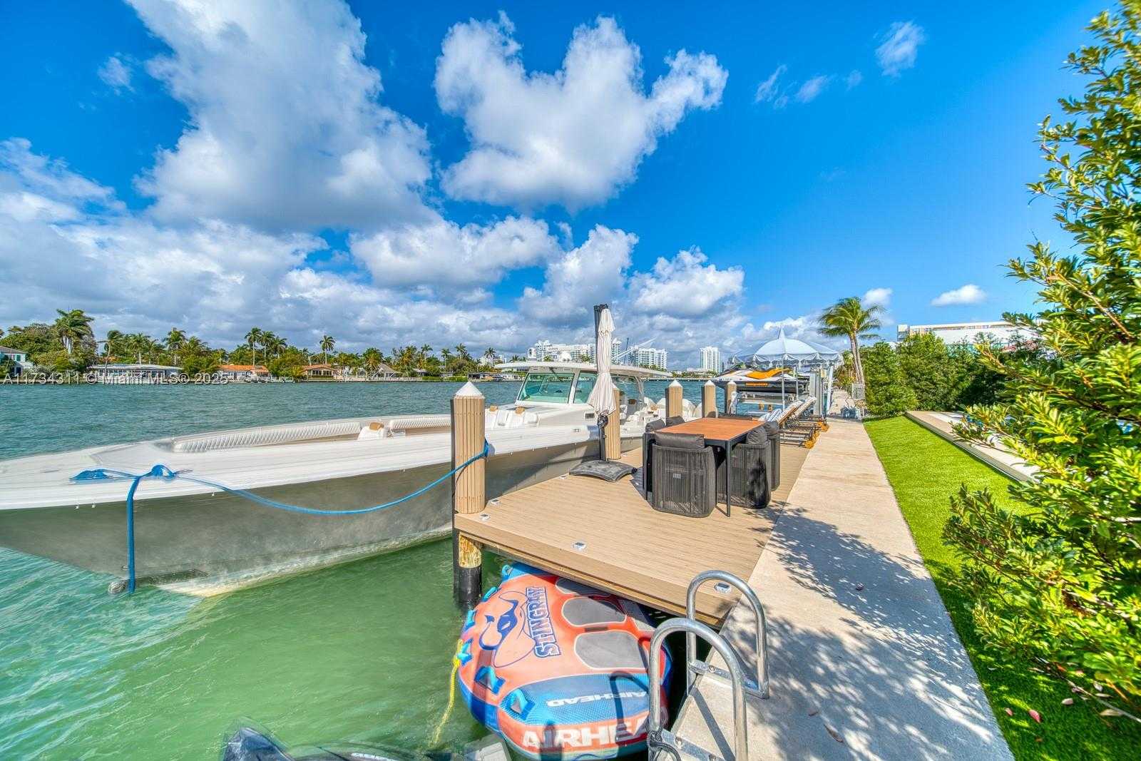 Small Image of 7520 WEST TREASURE DR, North Bay Village Number 58