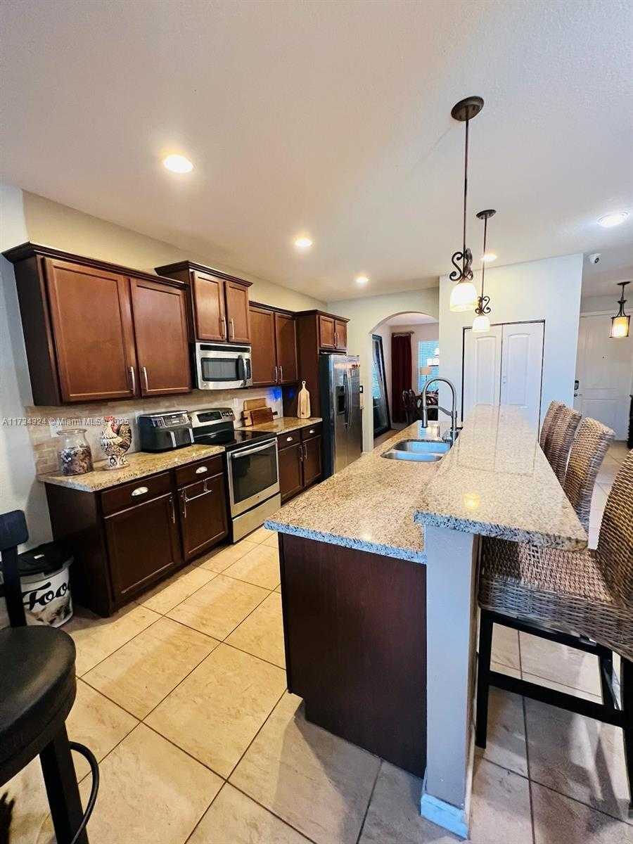 Small Image of 2101 NORTH WEST 15TH TER, Homestead Number 14