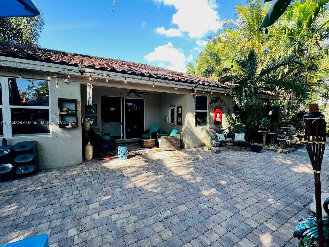 Small Image of 2101 NORTH WEST 15TH TER, Homestead Number 35