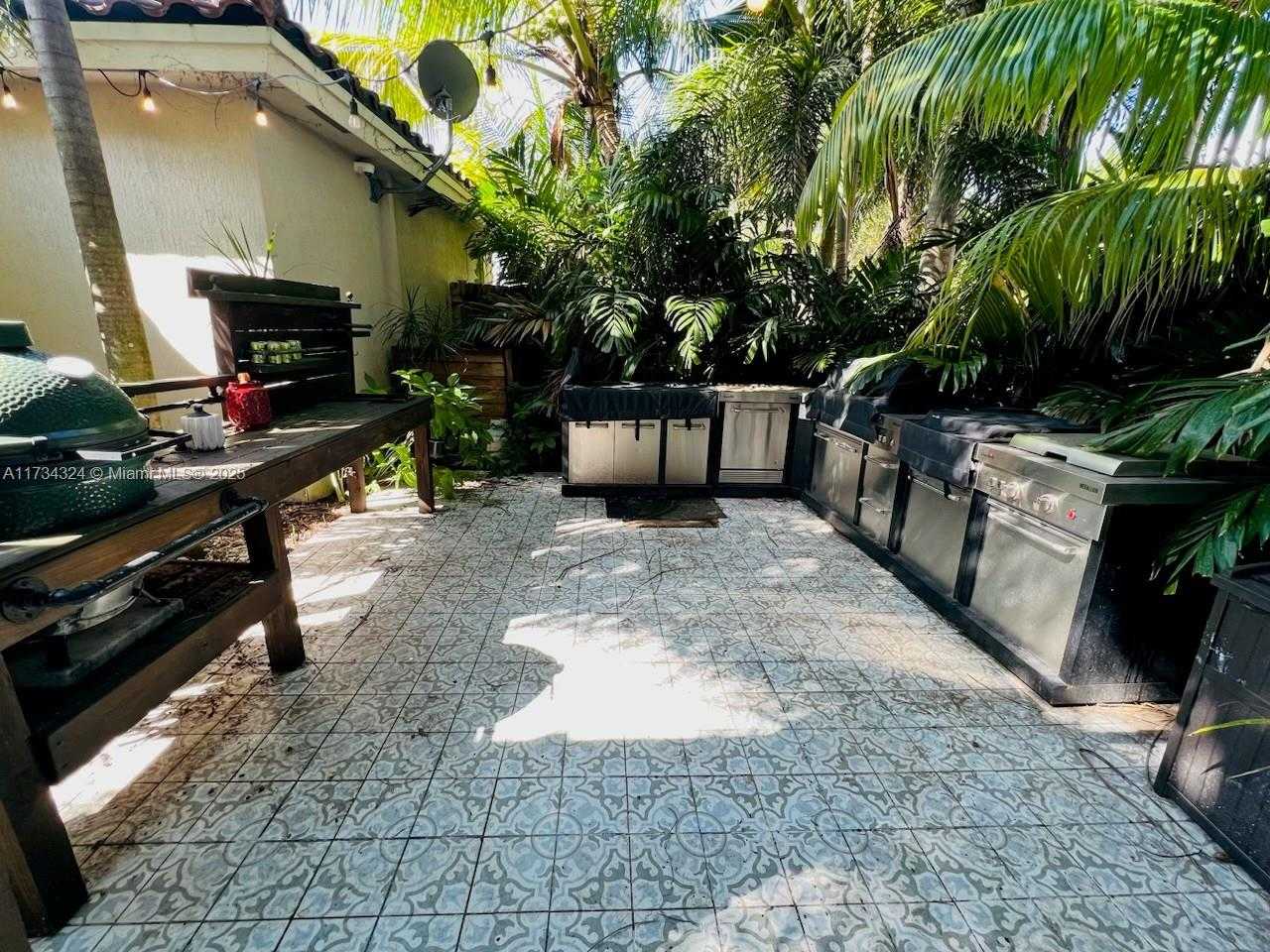 Small Image of 2101 NORTH WEST 15TH TER, Homestead Number 49