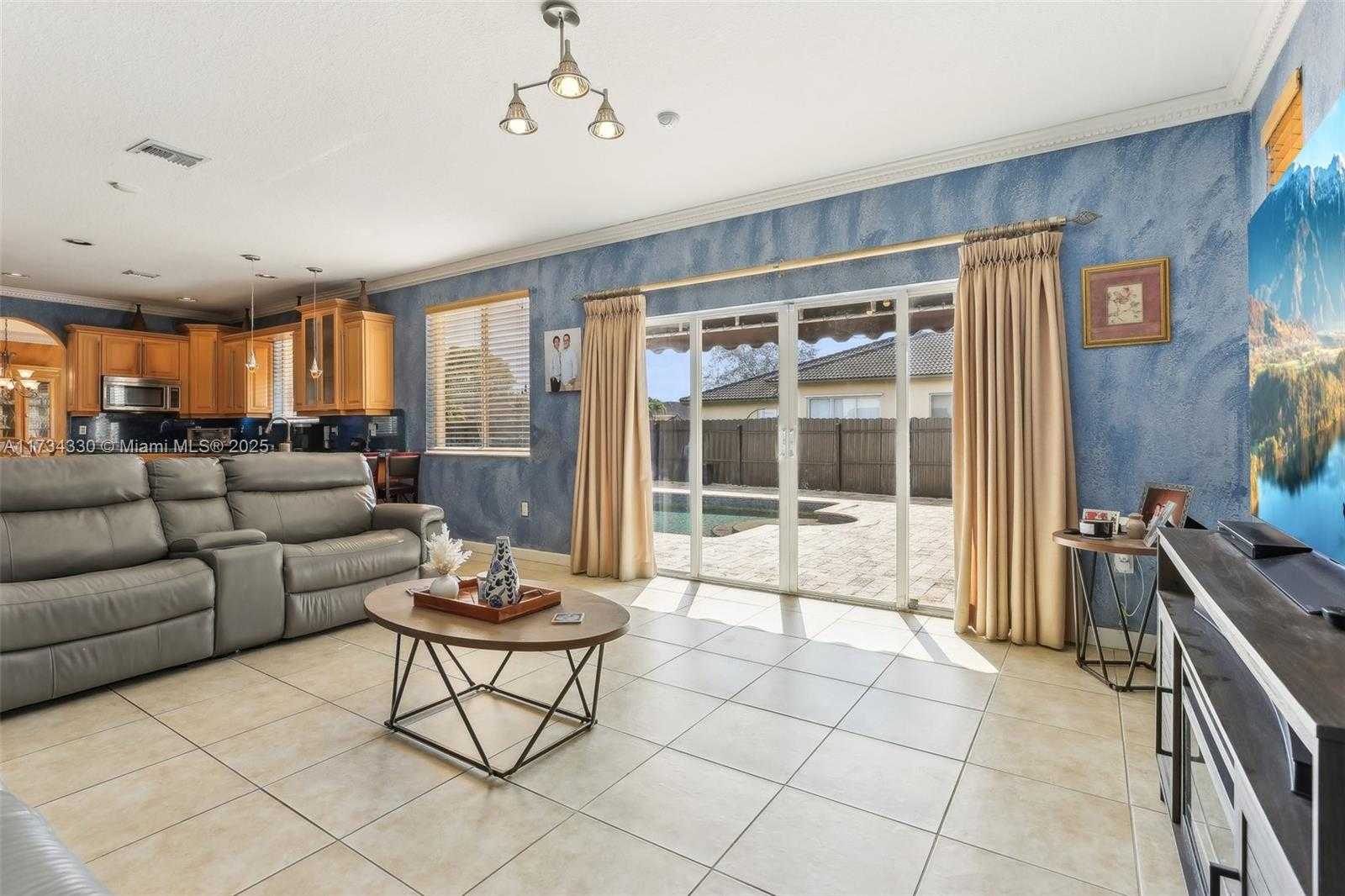Small Image of 15210 SOUTH WEST 15TH ST, Miami Number 21