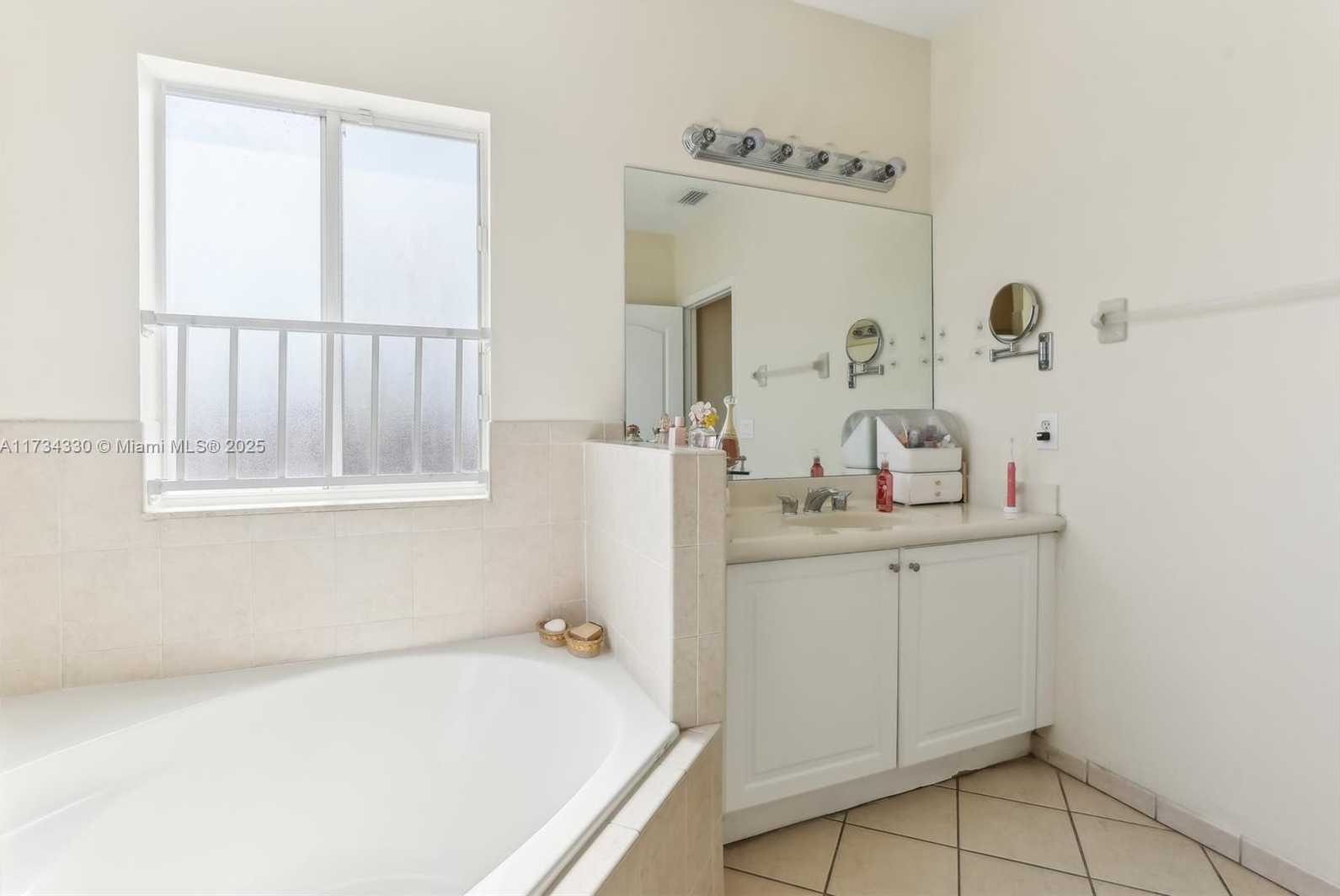Small Image of 15210 SOUTH WEST 15TH ST, Miami Number 31