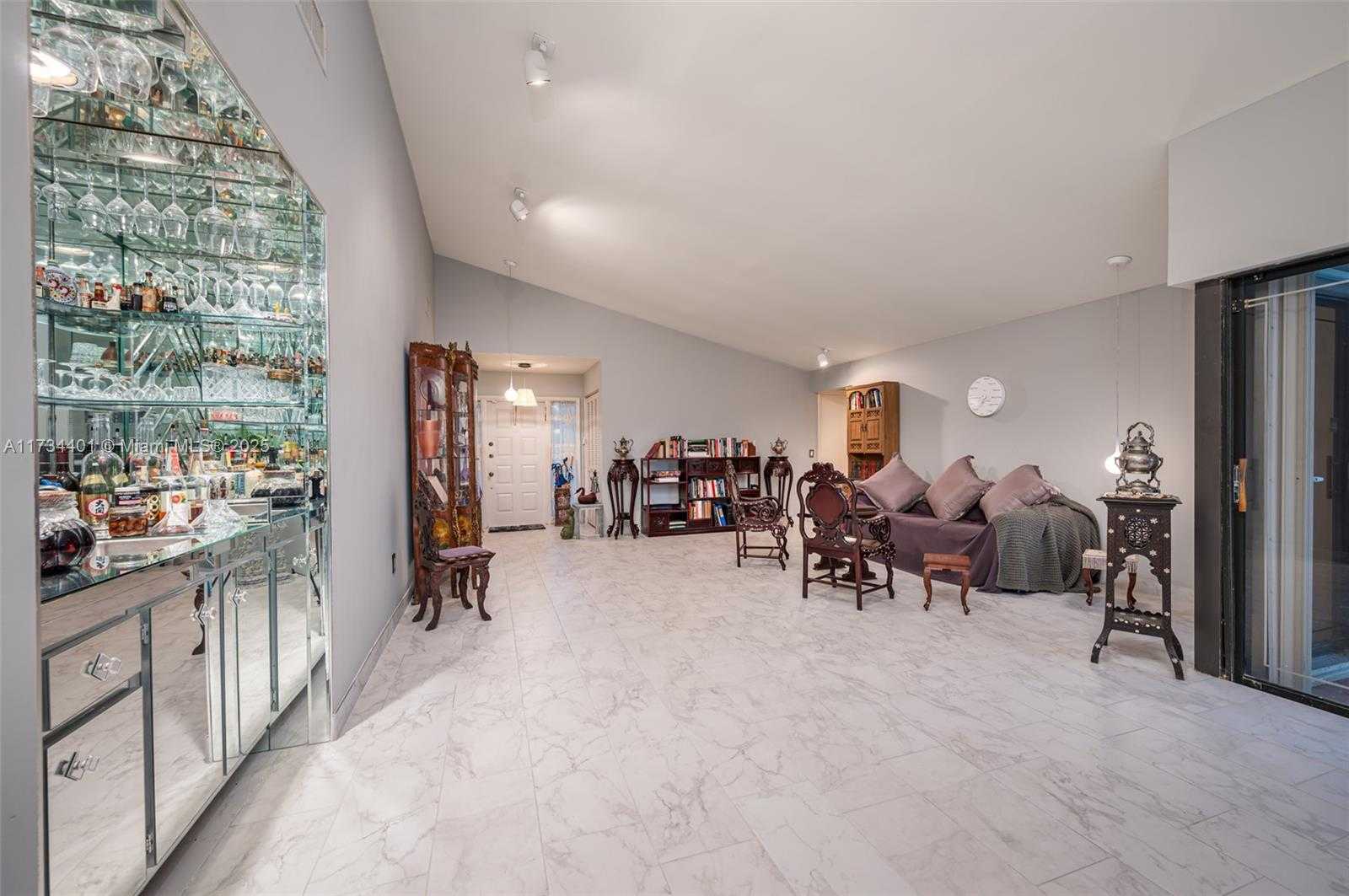 Small Image of 16796 ROYAL POINCIANA DR, Weston Number 11