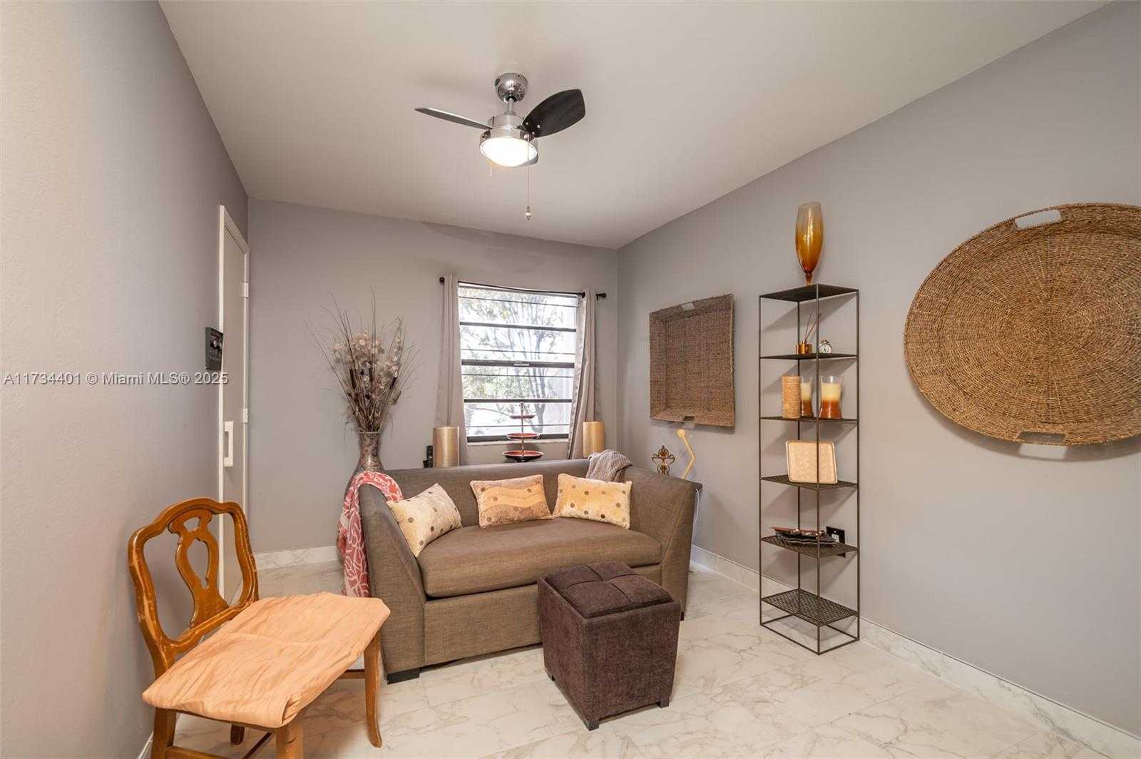 Small Image of 16796 ROYAL POINCIANA DR, Weston Number 21