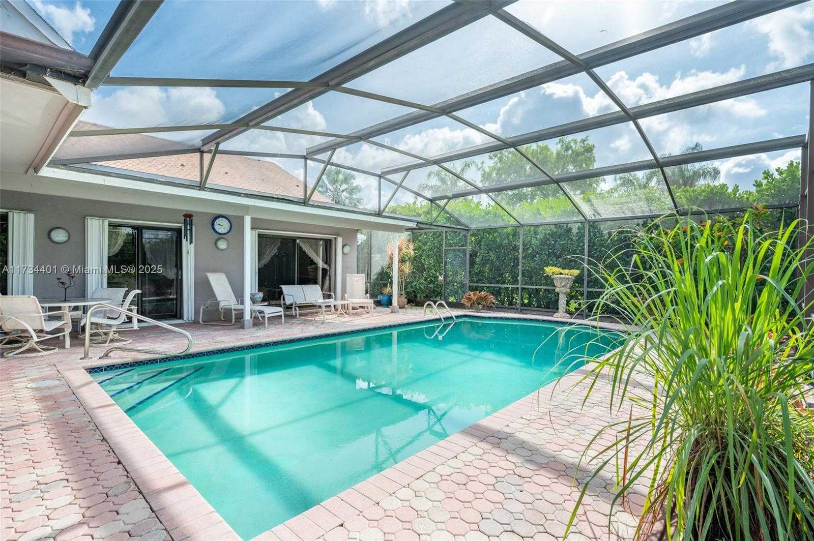 Small Image of 16796 ROYAL POINCIANA DR, Weston Number 25