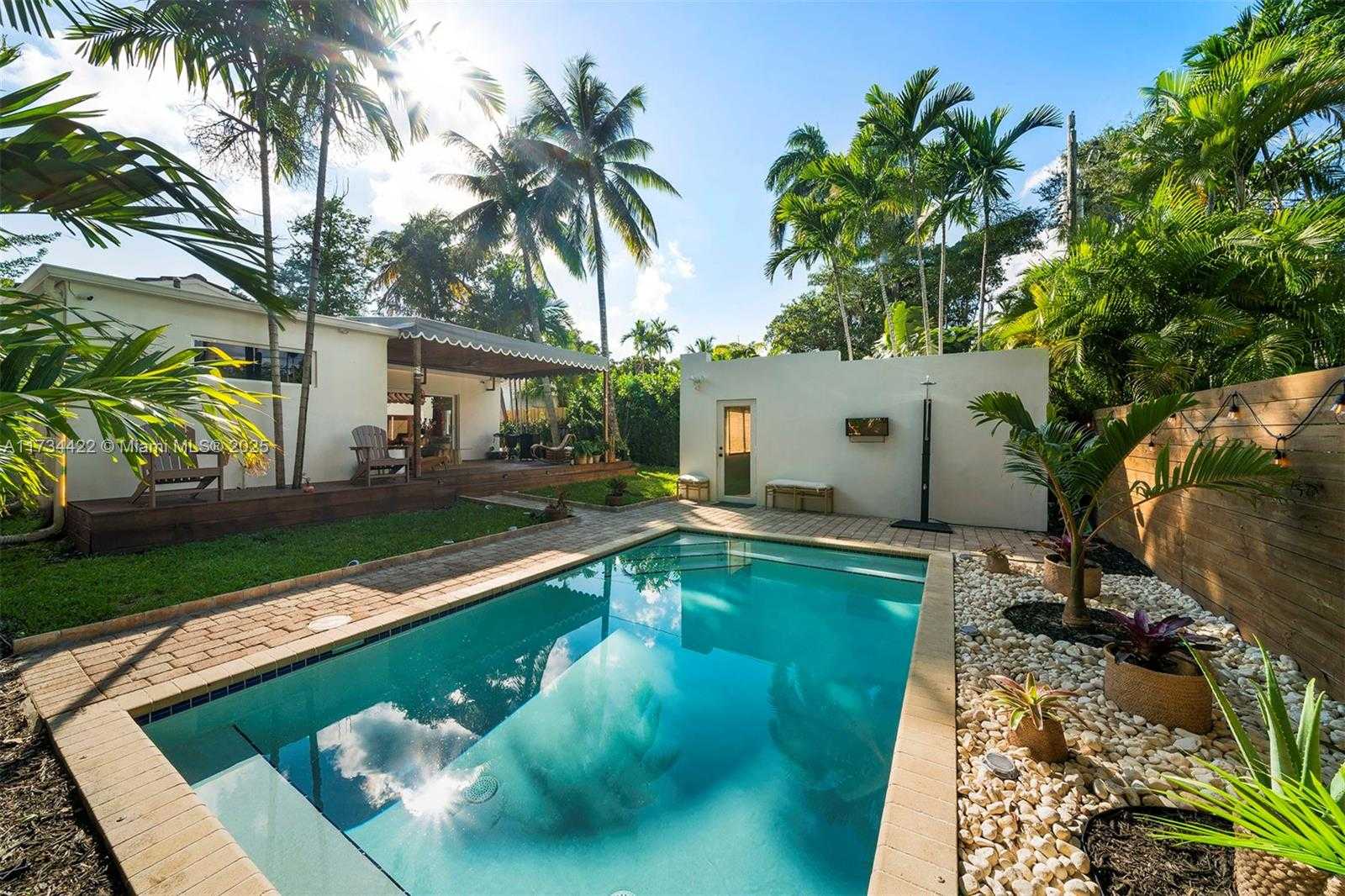 Small Image of 769 NORTH EAST 76TH ST, Miami Number 15