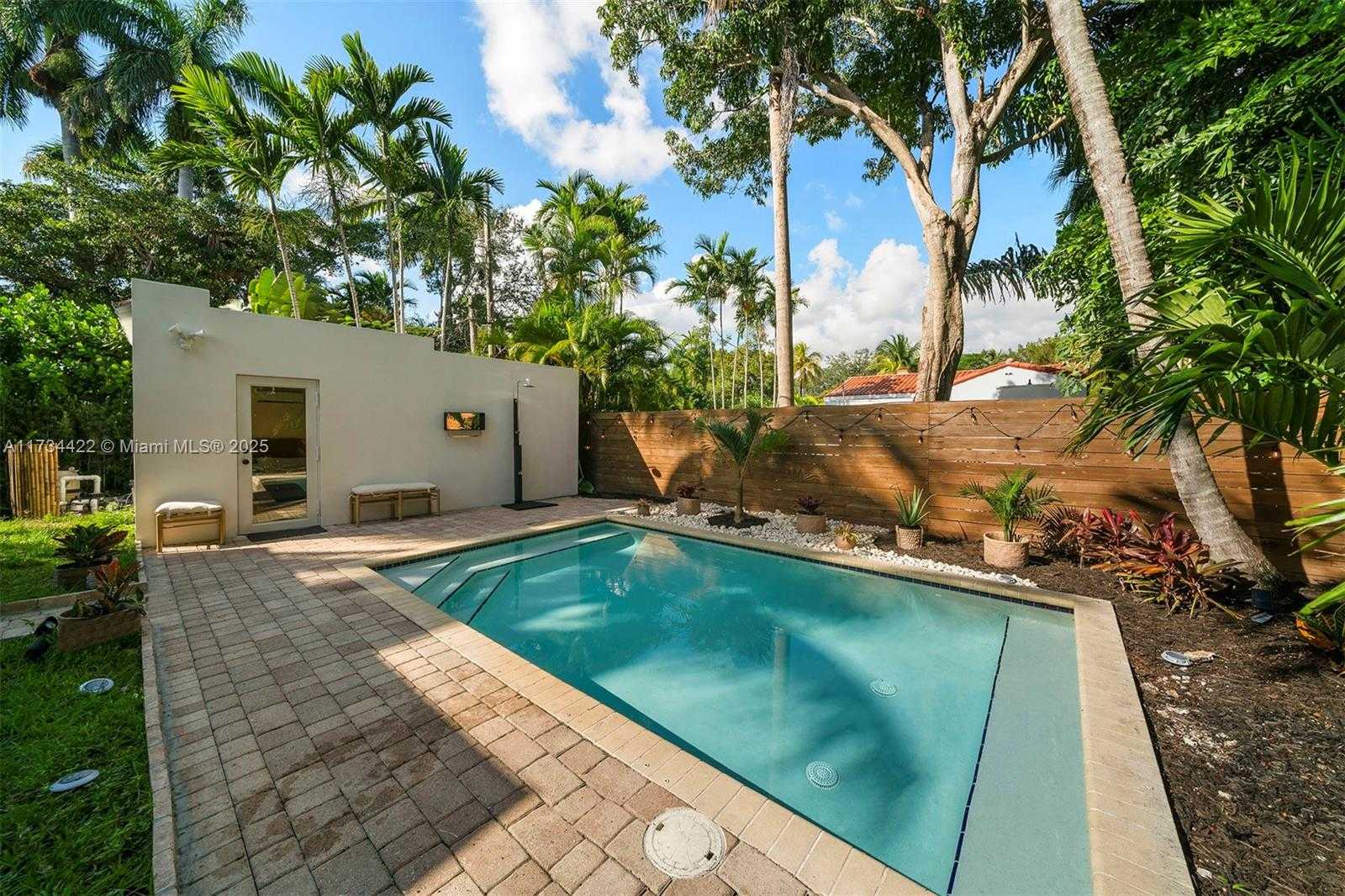 Small Image of 769 NORTH EAST 76TH ST, Miami Number 16