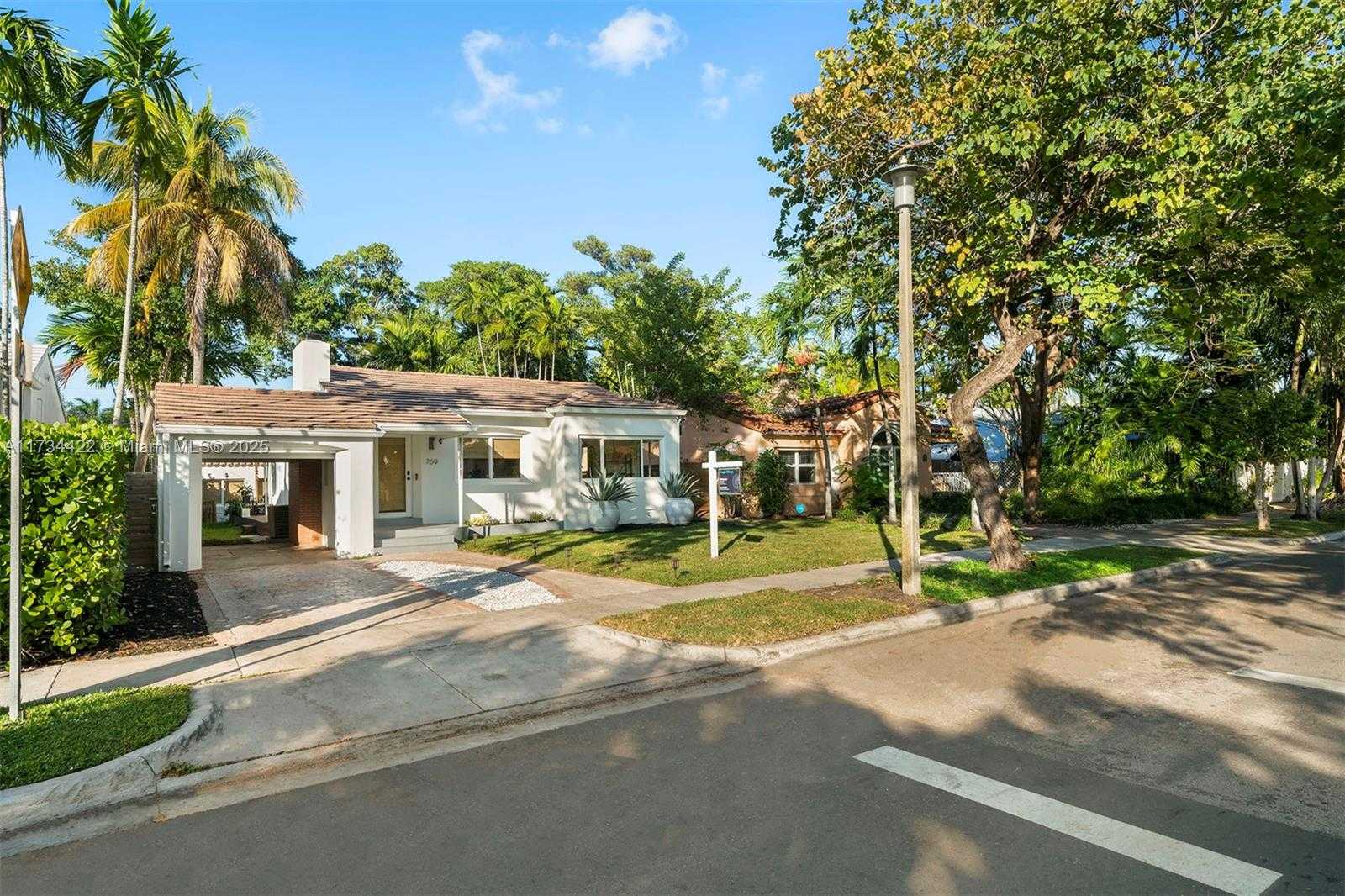 Small Image of 769 NORTH EAST 76TH ST, Miami Number 2
