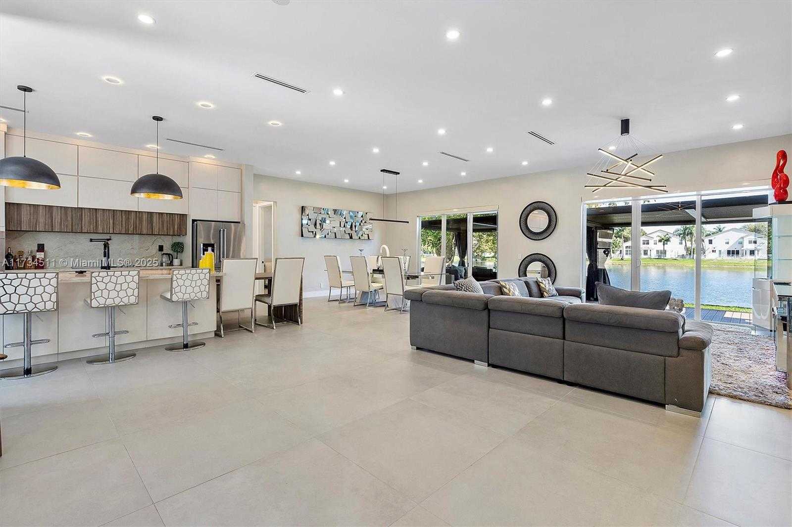 Small Image of 5312 SOUTH WEST 34TH WAY, Hollywood Number 10