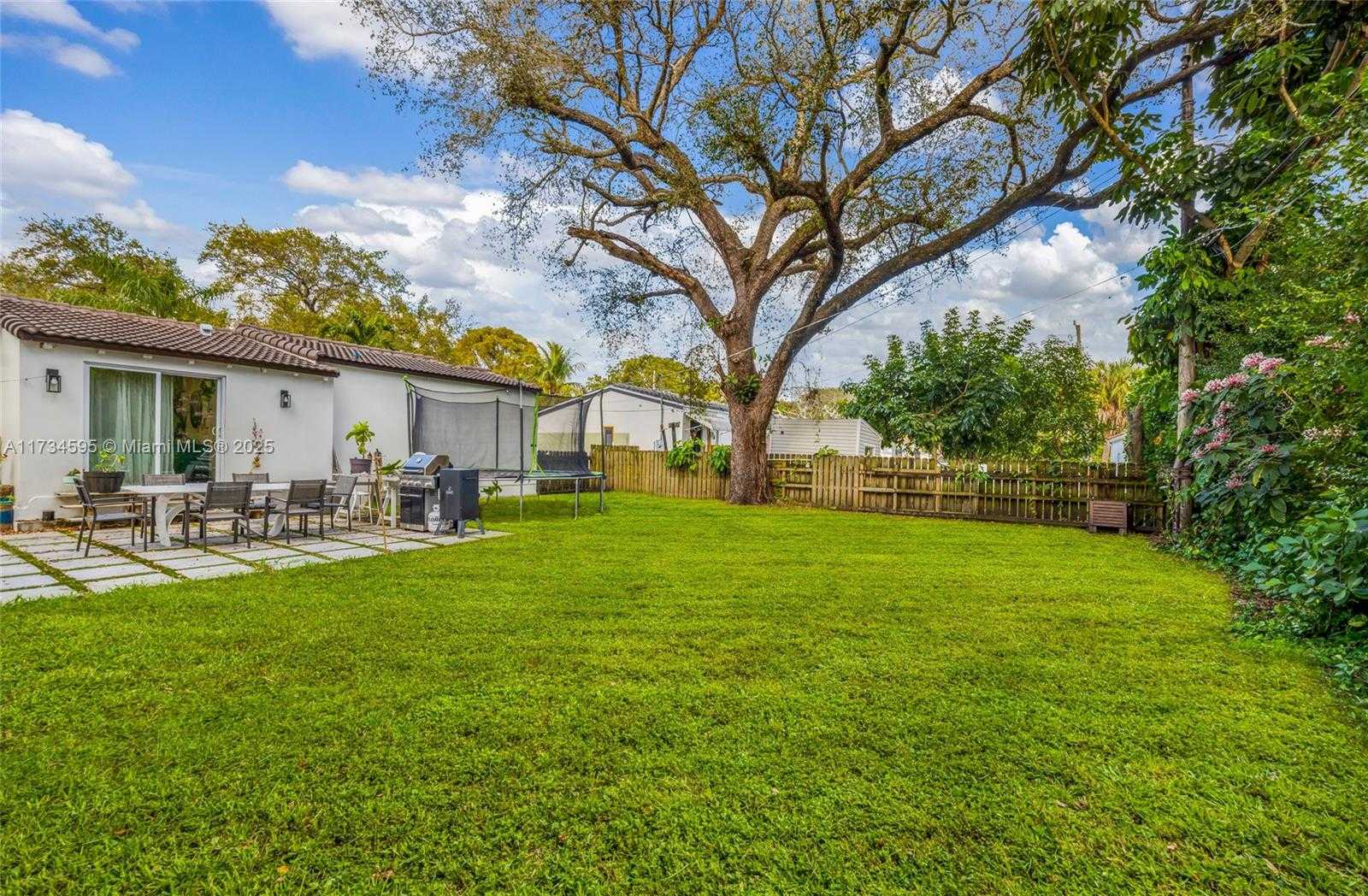 Small Image of 118 NORTH WEST 100TH TER, Miami Shores Number 28