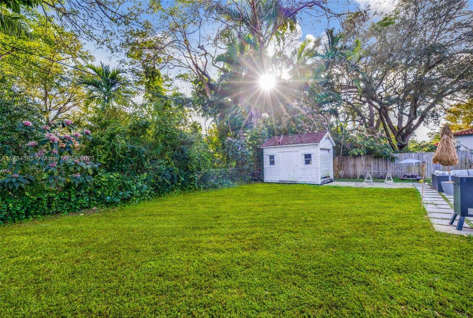 Small Image of 118 NORTH WEST 100TH TER, Miami Shores Number 31