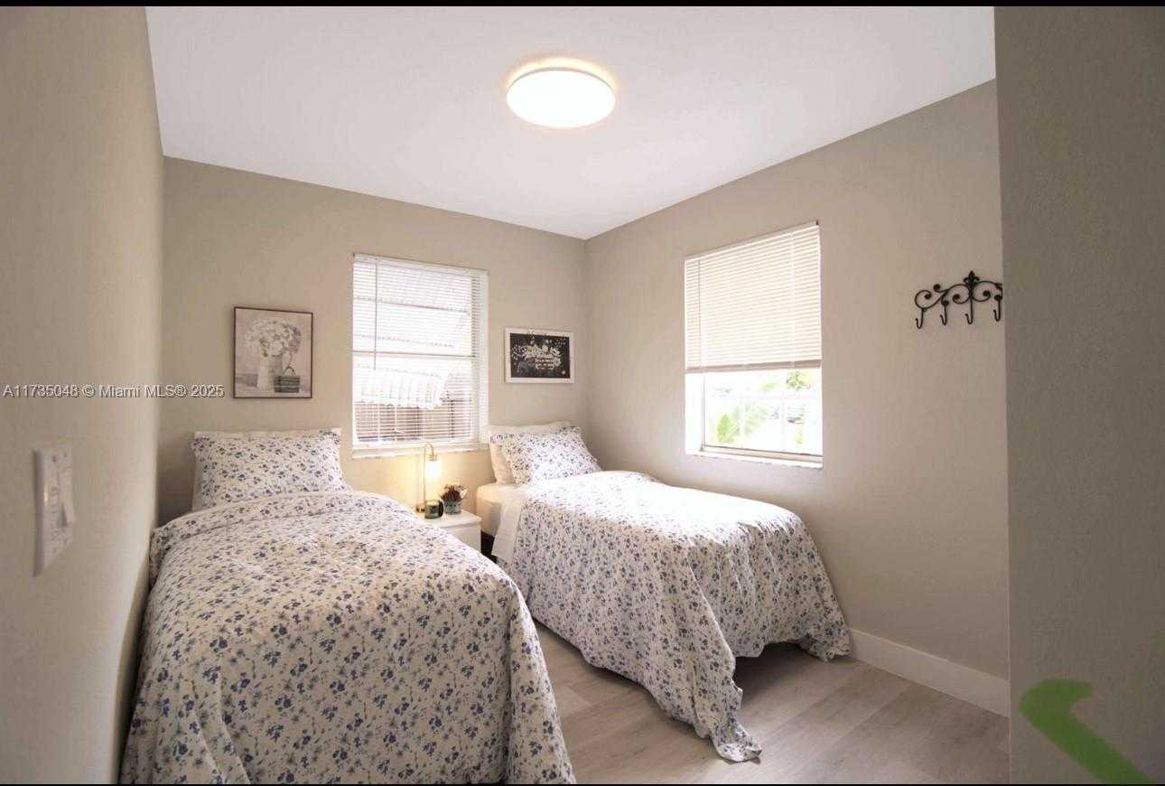 Small Image of 4877 NORTH EAST 15TH AVE, Pompano Beach Number 8