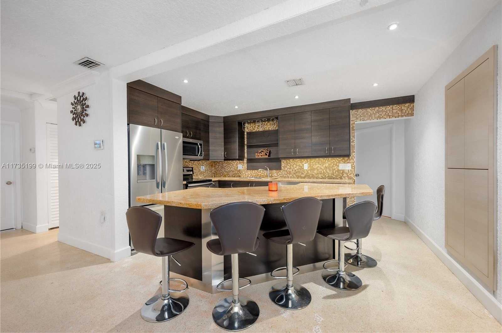 Small Image of 1498 NORTH EAST 39TH ST, Oakland Park Number 12
