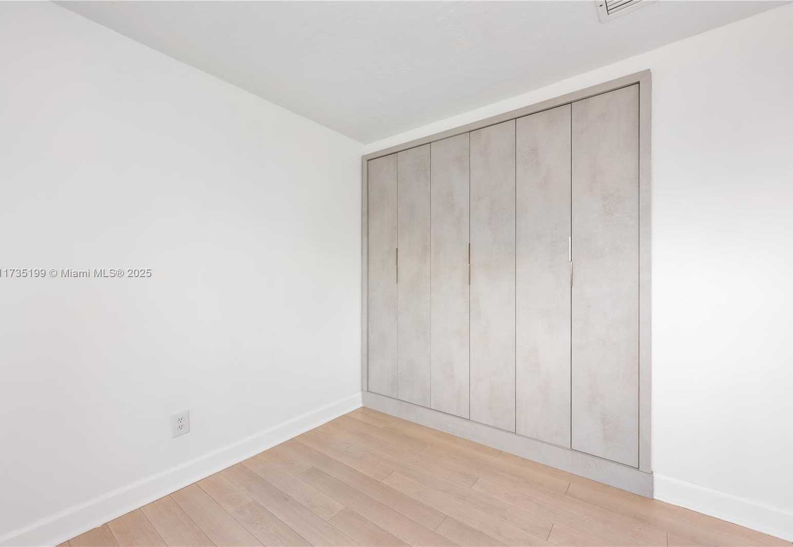 Small Image of 1498 NORTH EAST 39TH ST, Oakland Park Number 19