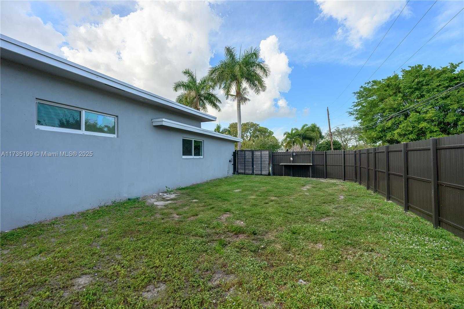Small Image of 1498 NORTH EAST 39TH ST, Oakland Park Number 35