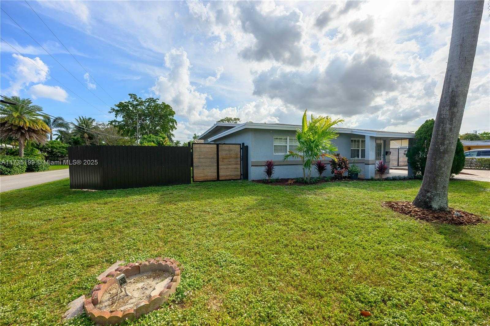 Small Image of 1498 NORTH EAST 39TH ST, Oakland Park Number 4