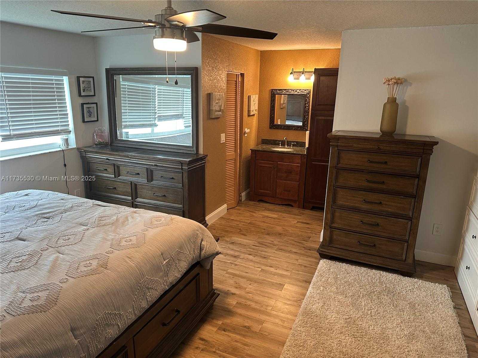 Small Image of 1614 NORTH GOLDENEYE LN, Homestead Number 16
