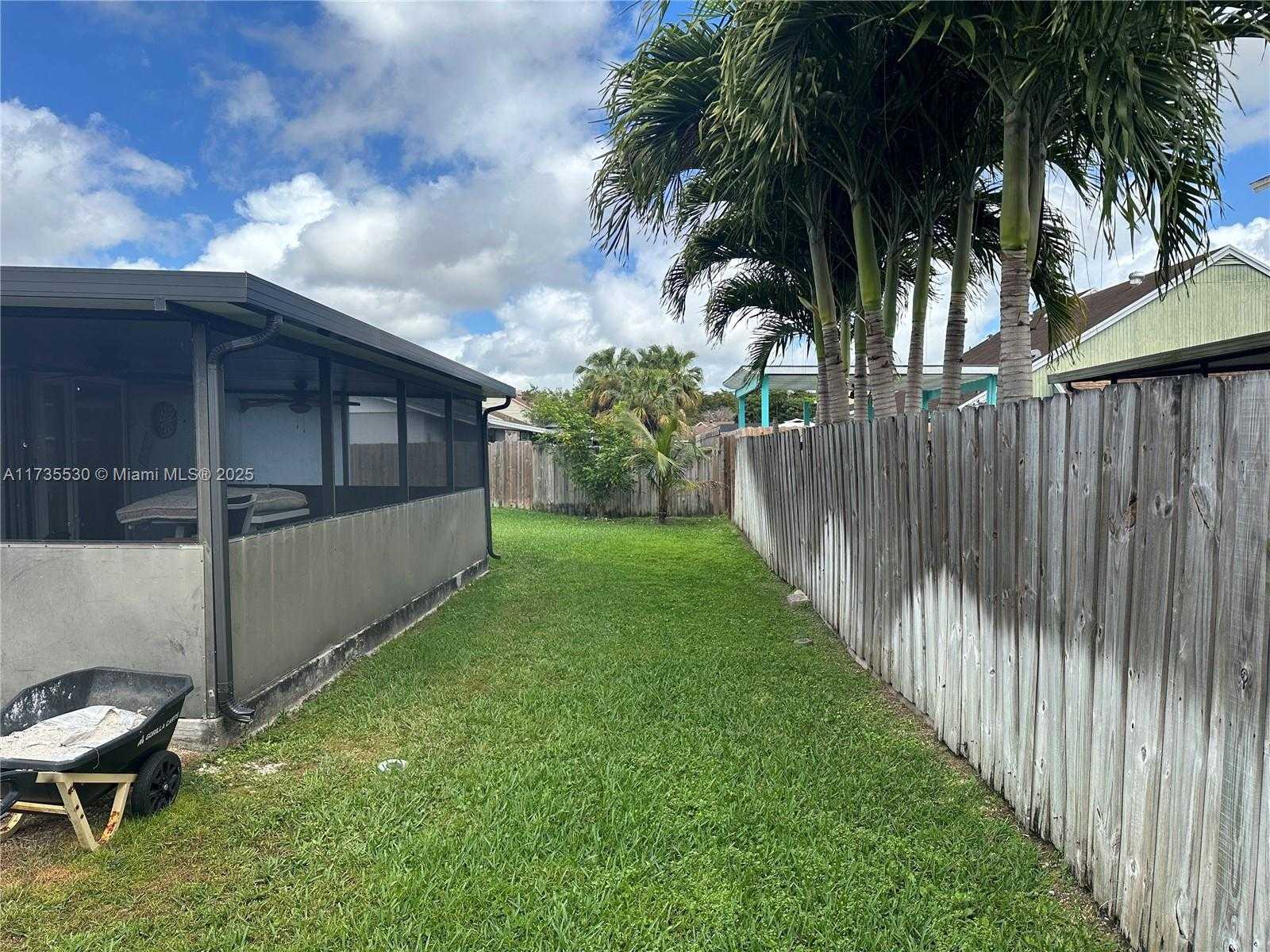 Small Image of 1614 NORTH GOLDENEYE LN, Homestead Number 24