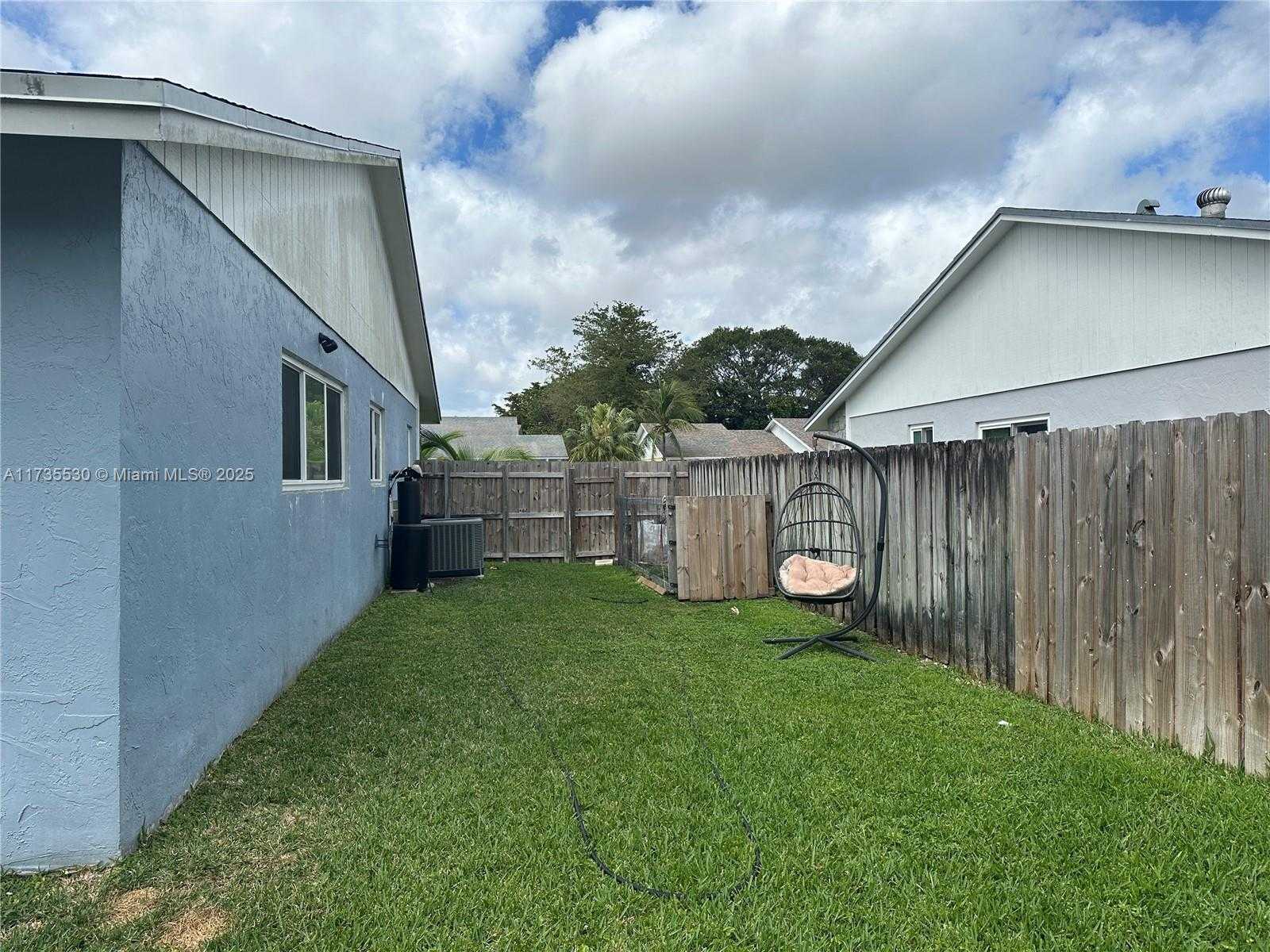 Small Image of 1614 NORTH GOLDENEYE LN, Homestead Number 25