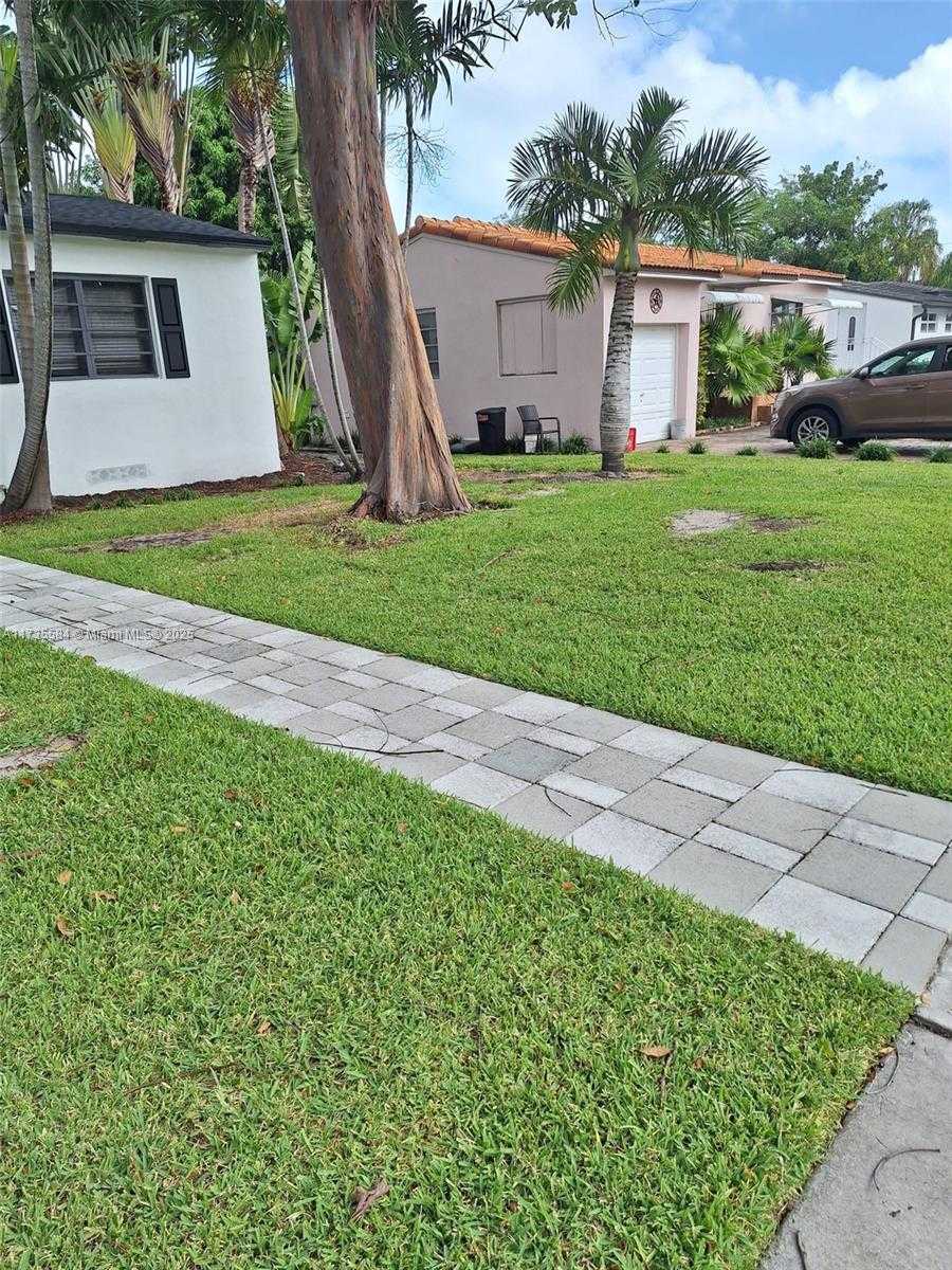 Small Image of 1435 Wiley St, Hollywood, FL 33020, USA Number 24