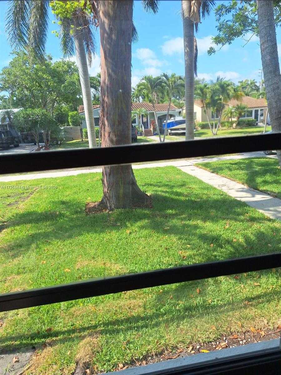 Small Image of 1435 Wiley St, Hollywood, FL 33020, USA Number 25