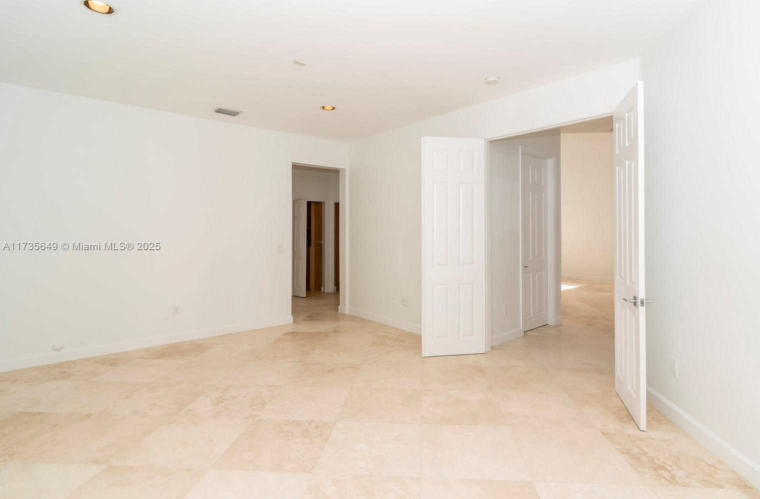 Small Image of 3976 194TH TRL, Sunny Isles Beach Number 12