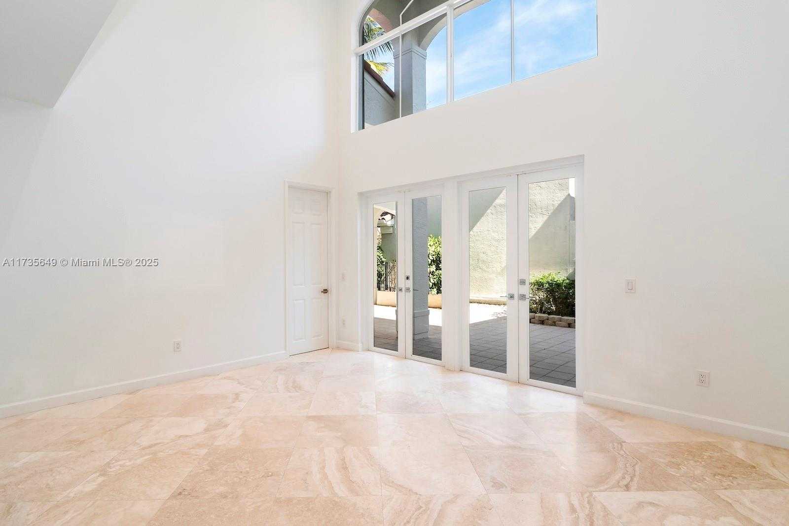 Small Image of 3976 194TH TRL, Sunny Isles Beach Number 15