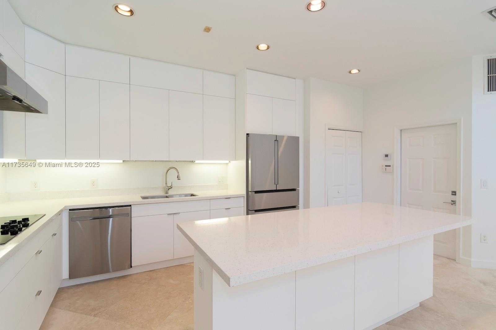 Small Image of 3976 194TH TRL, Sunny Isles Beach Number 19