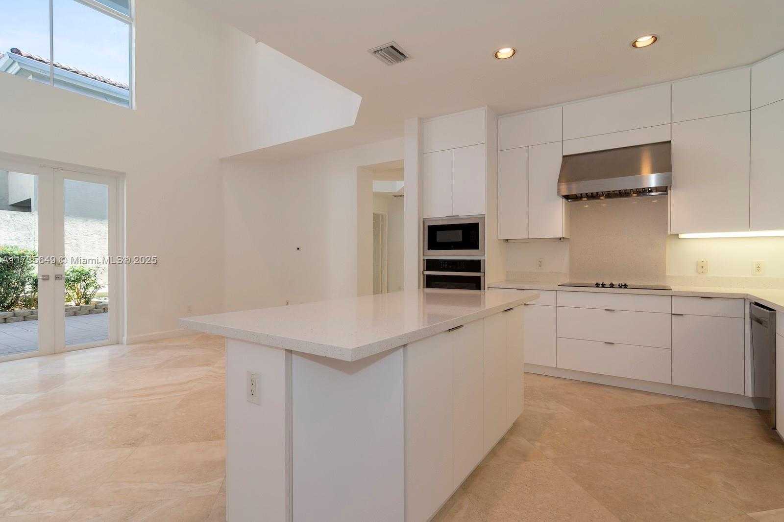 Small Image of 3976 194TH TRL, Sunny Isles Beach Number 22