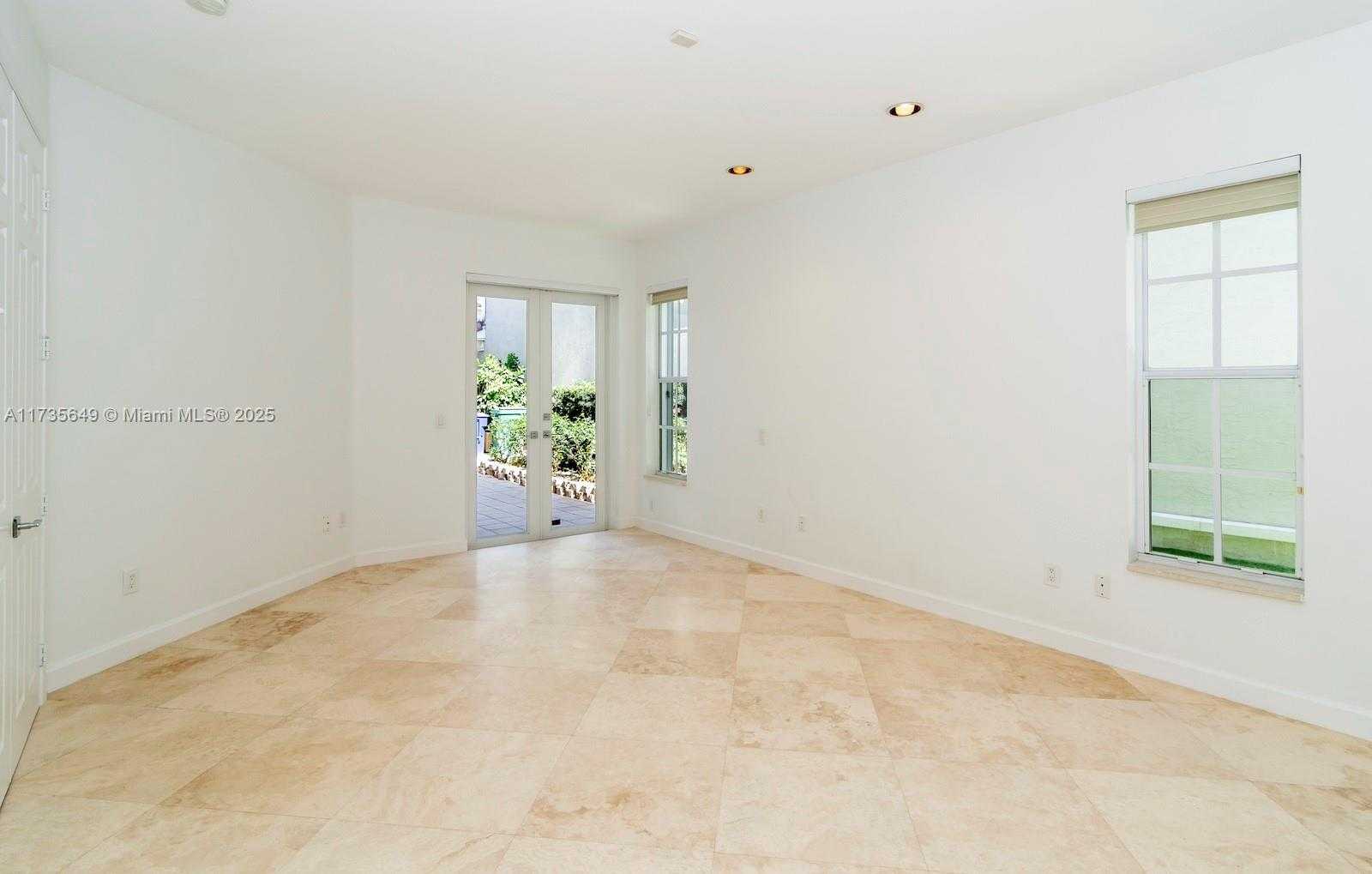 Small Image of 3976 194TH TRL, Sunny Isles Beach Number 23