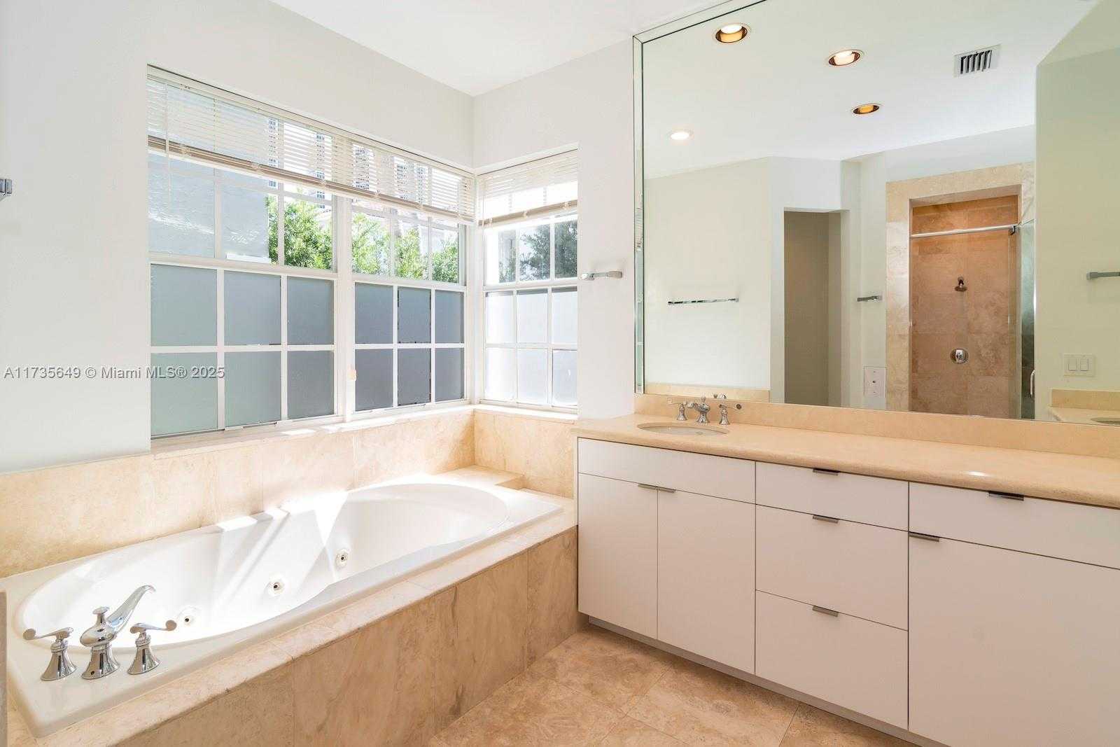 Small Image of 3976 194TH TRL, Sunny Isles Beach Number 26