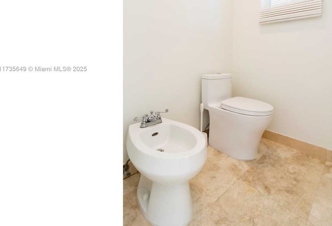 Small Image of 3976 194TH TRL, Sunny Isles Beach Number 29