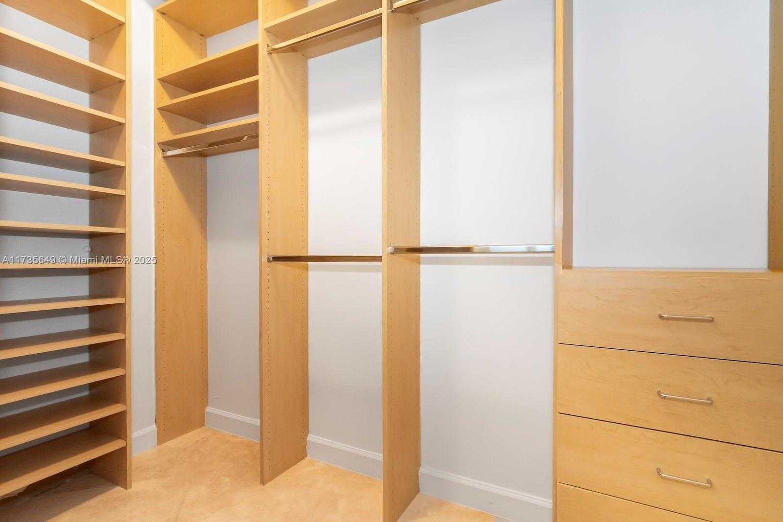 Small Image of 3976 194TH TRL, Sunny Isles Beach Number 31