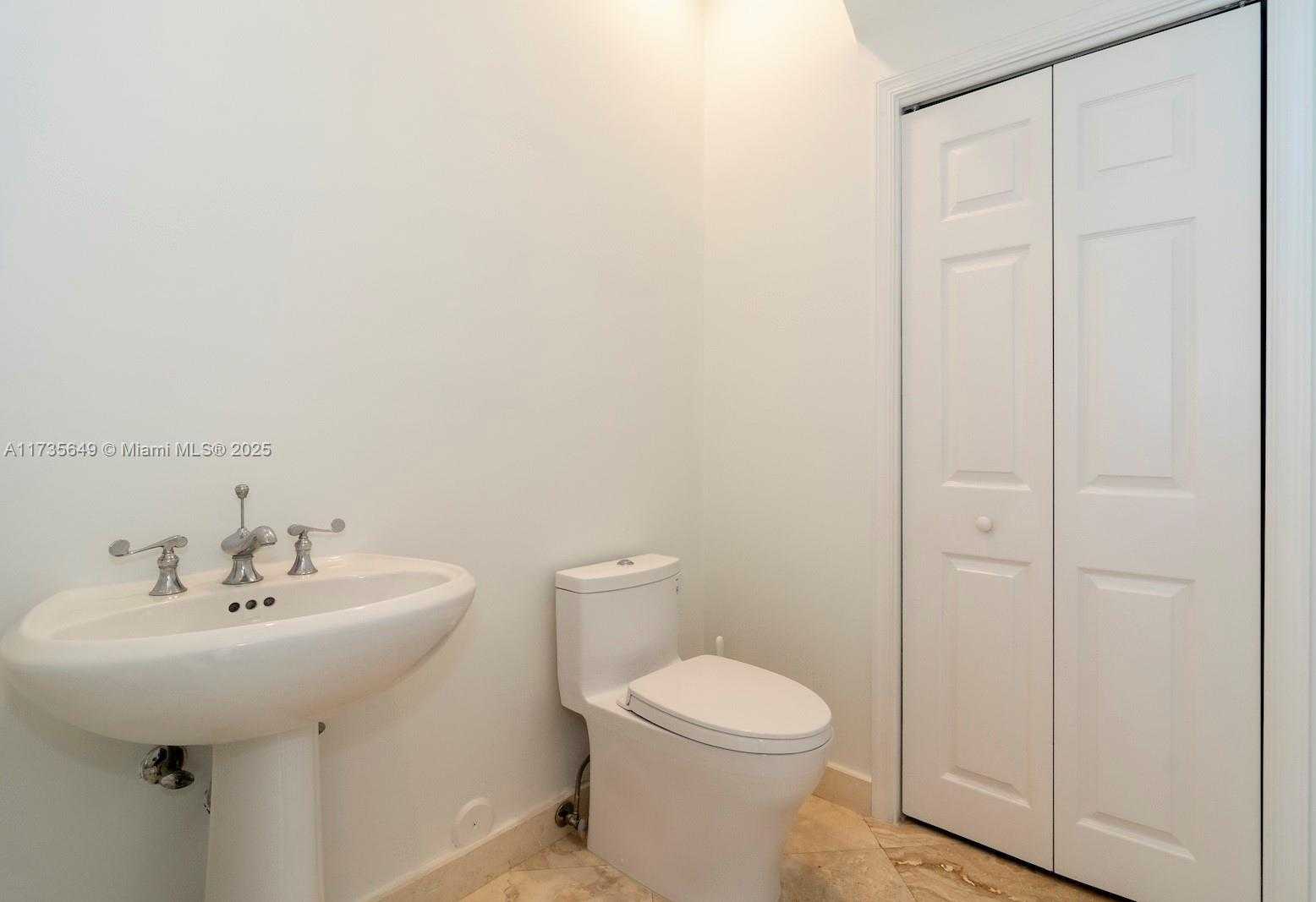 Small Image of 3976 194TH TRL, Sunny Isles Beach Number 34