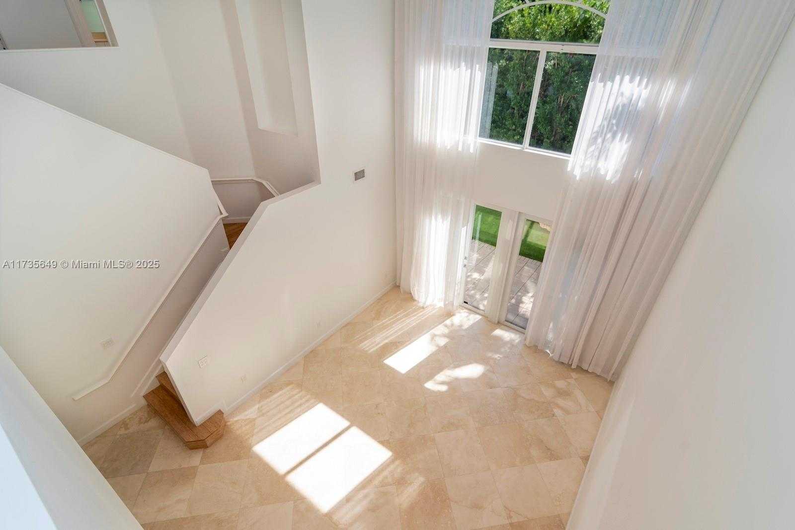 Small Image of 3976 194TH TRL, Sunny Isles Beach Number 36