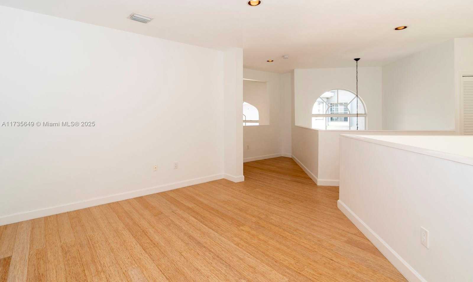 Small Image of 3976 194TH TRL, Sunny Isles Beach Number 37