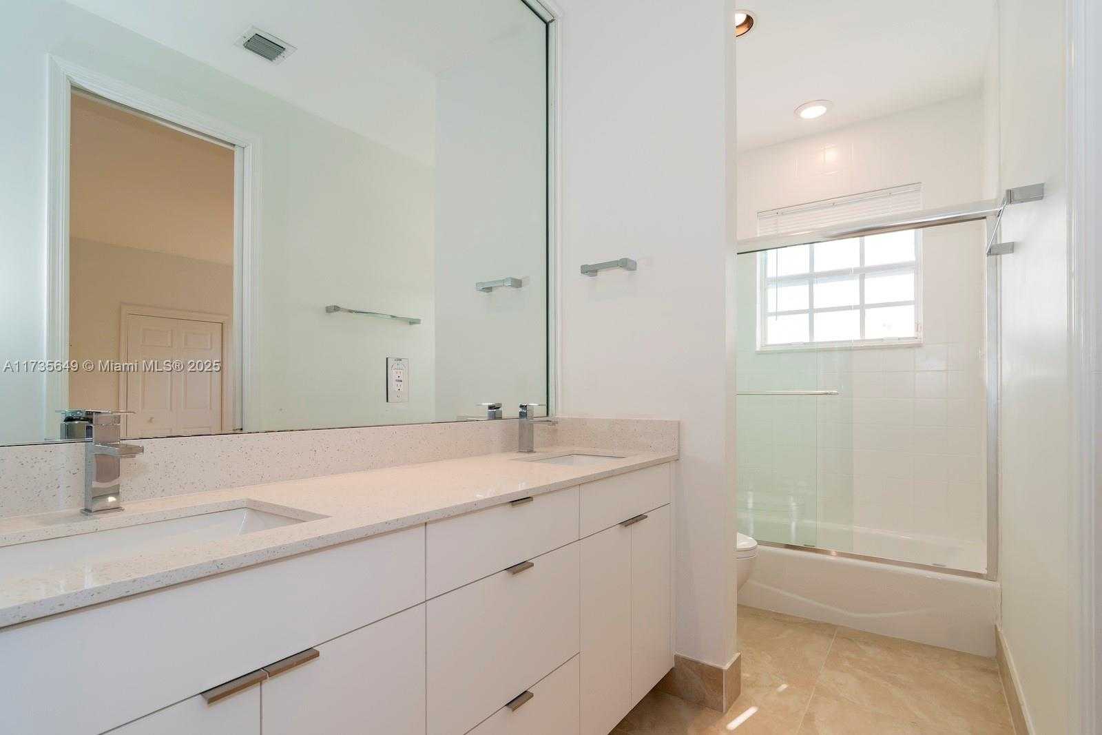 Small Image of 3976 194TH TRL, Sunny Isles Beach Number 45