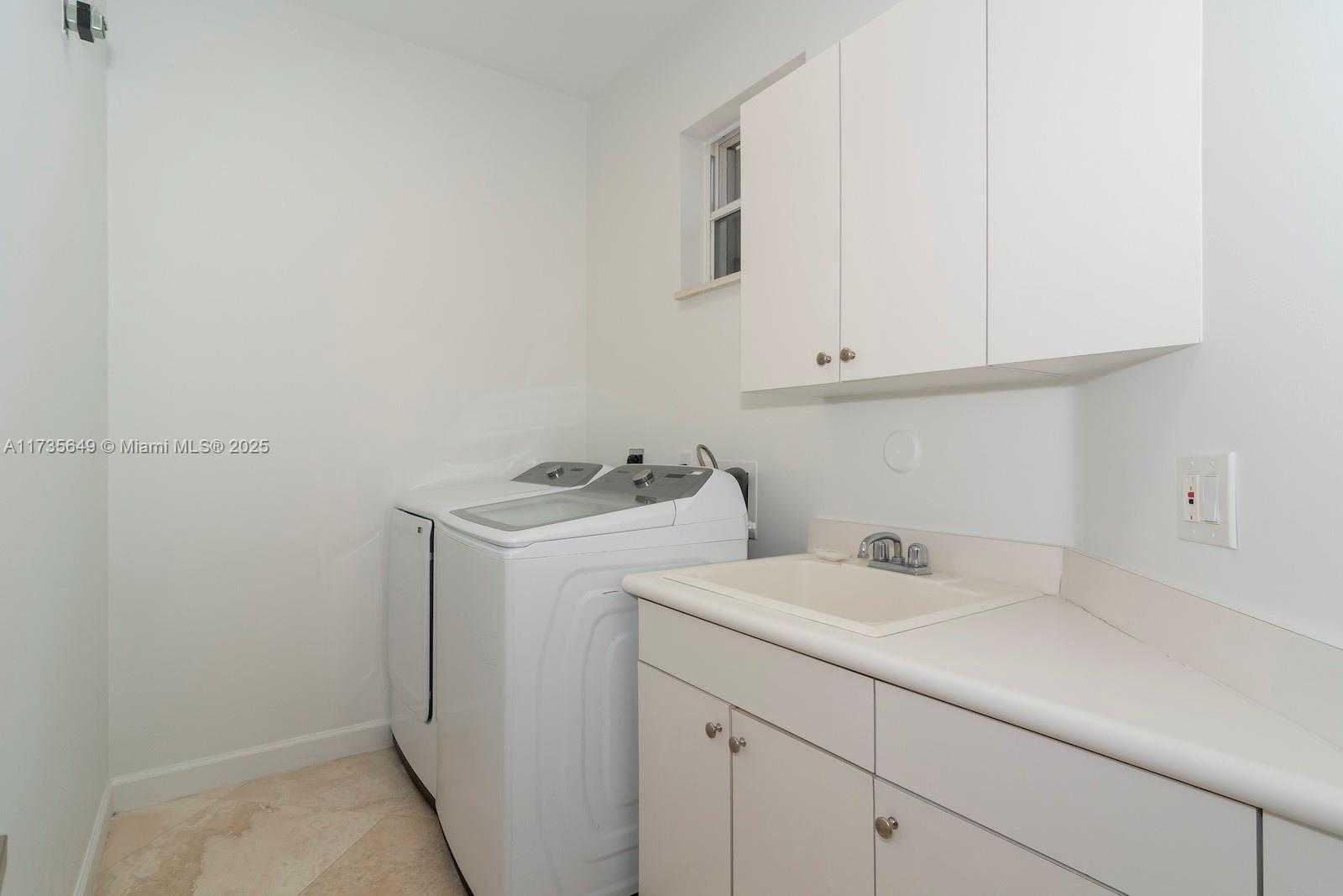 Small Image of 3976 194TH TRL, Sunny Isles Beach Number 52