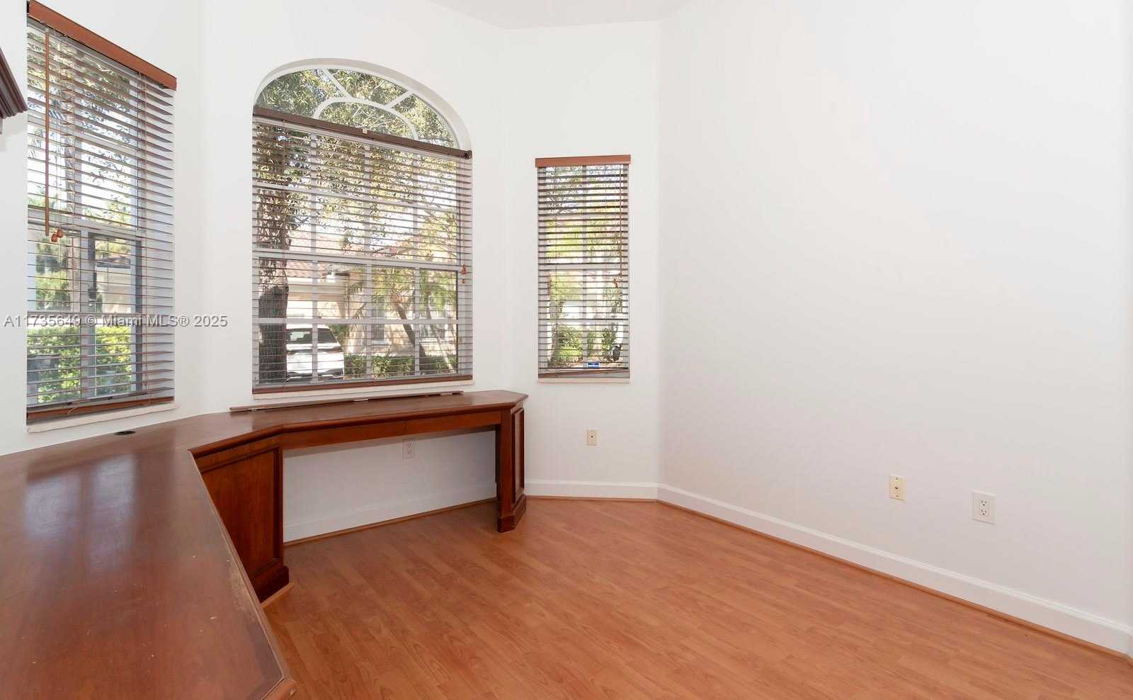 Small Image of 3976 194TH TRL, Sunny Isles Beach Number 54