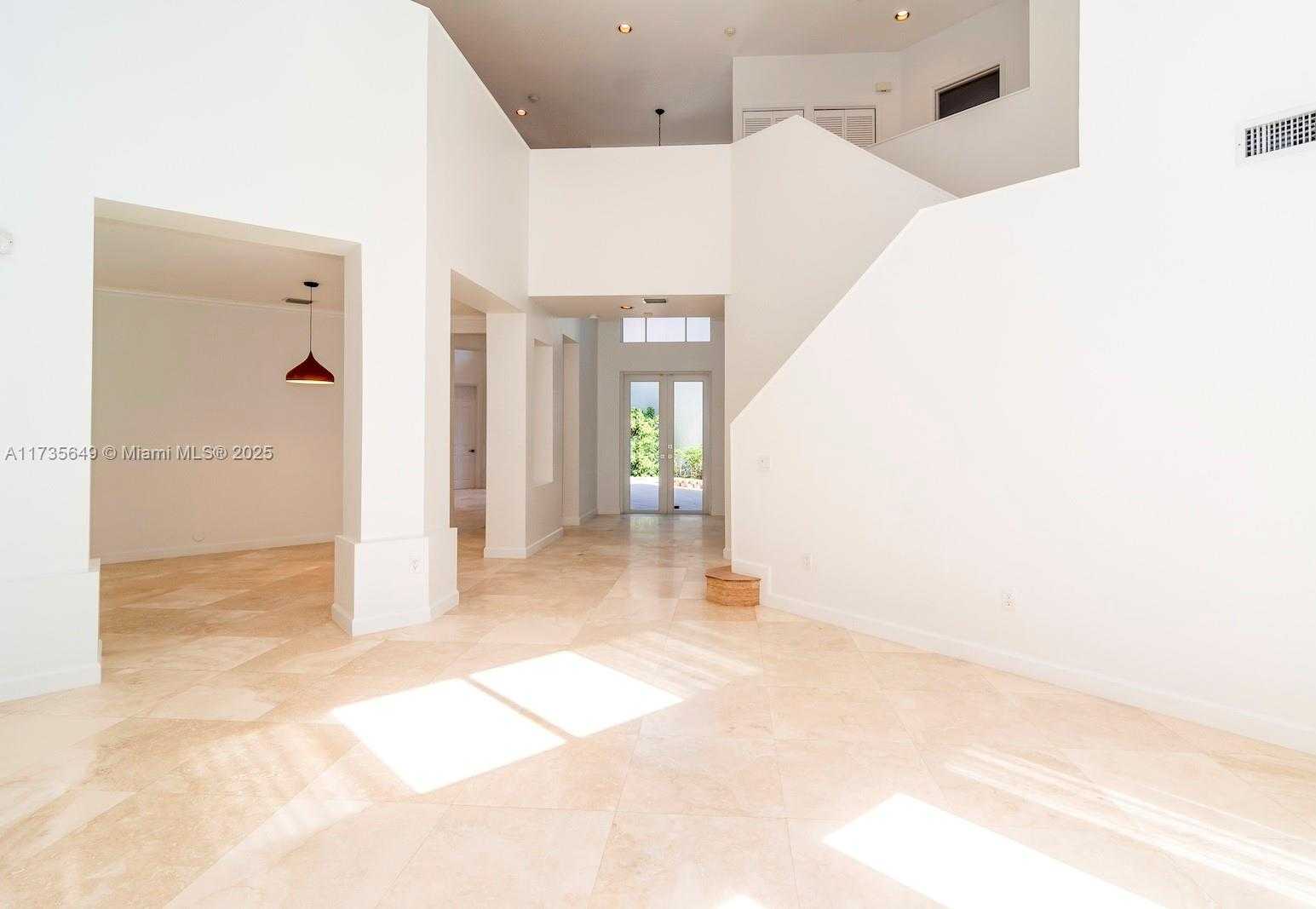 Small Image of 3976 194TH TRL, Sunny Isles Beach Number 6