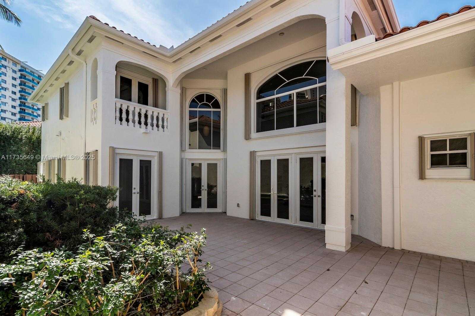 Small Image of 3976 194TH TRL, Sunny Isles Beach Number 60