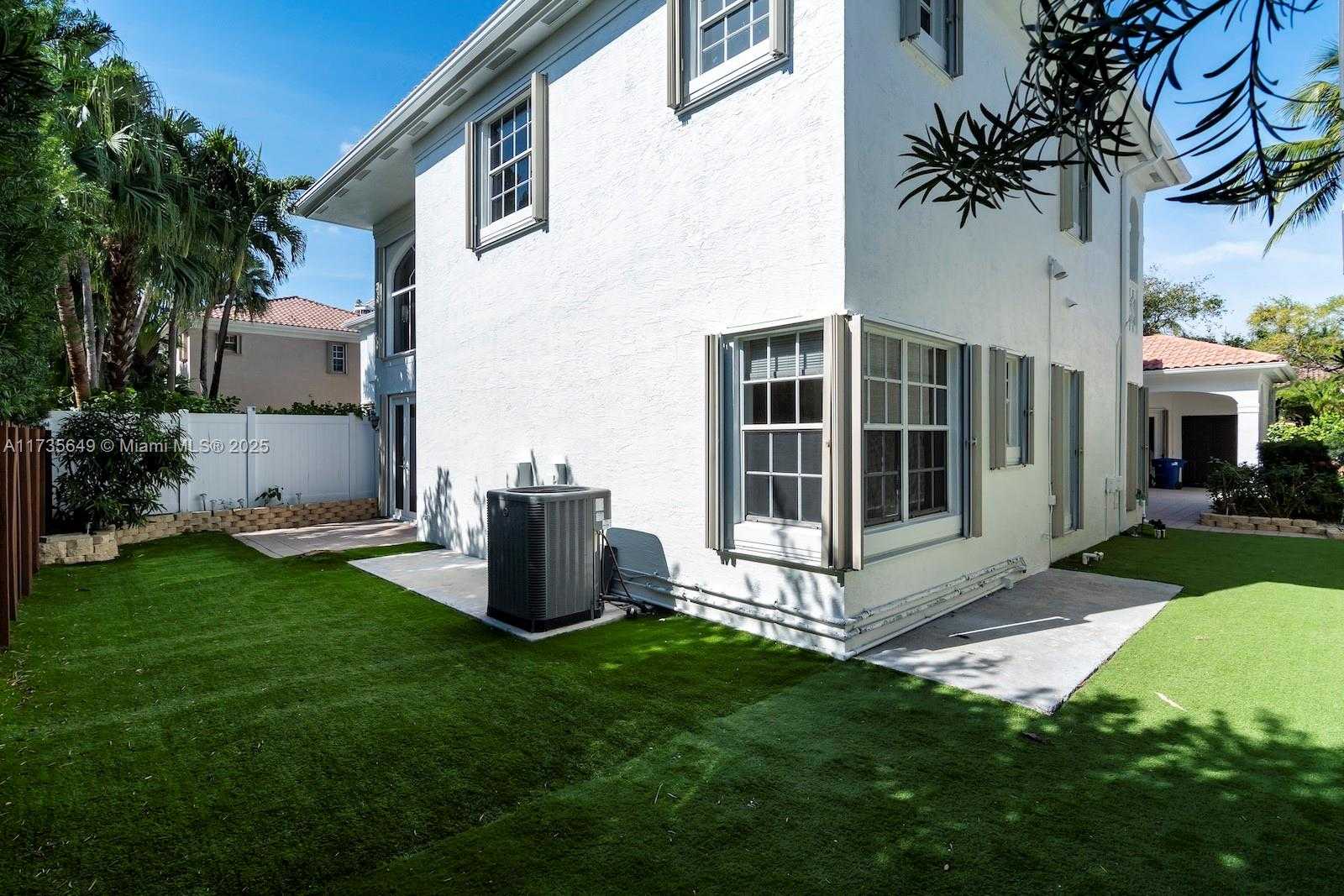 Small Image of 3976 194TH TRL, Sunny Isles Beach Number 63