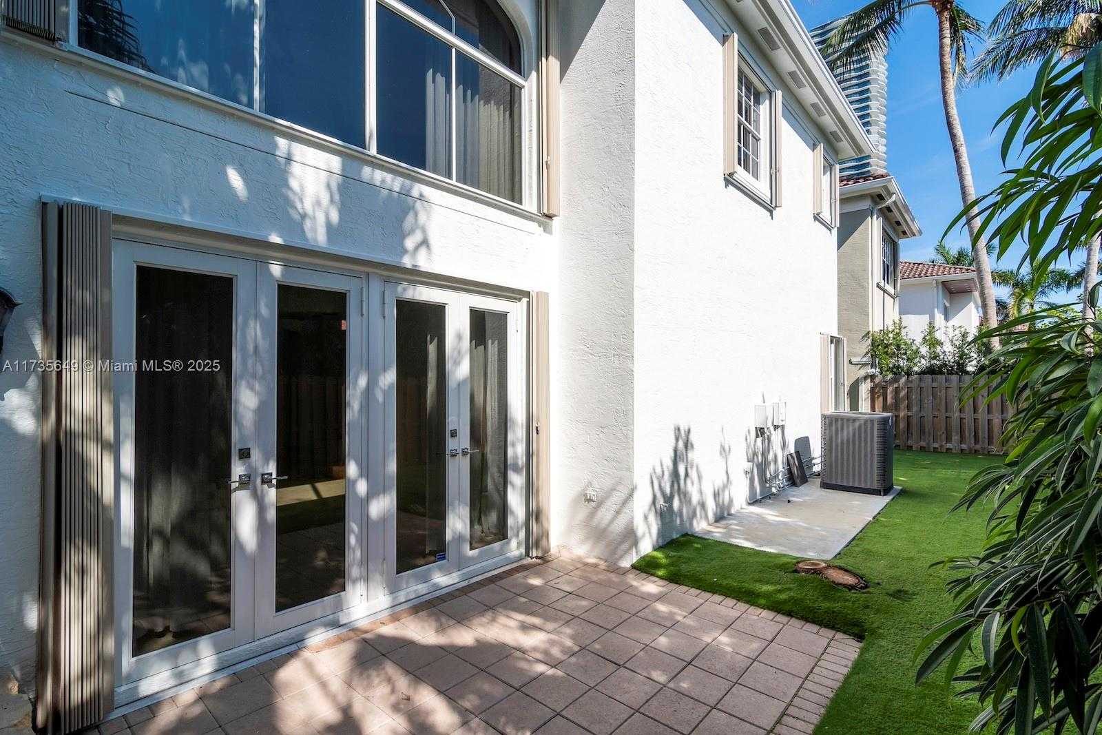 Small Image of 3976 194TH TRL, Sunny Isles Beach Number 65