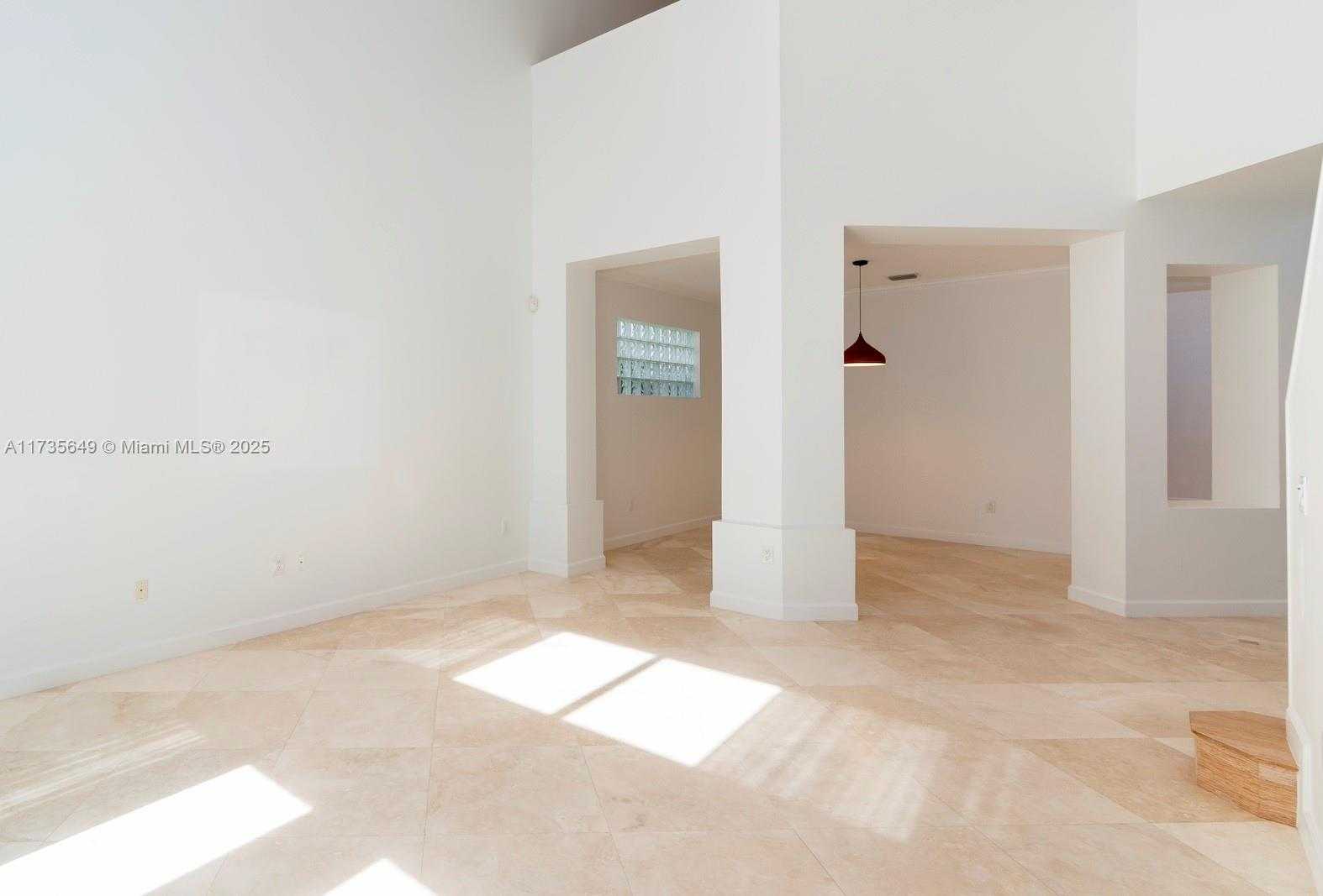 Small Image of 3976 194TH TRL, Sunny Isles Beach Number 7