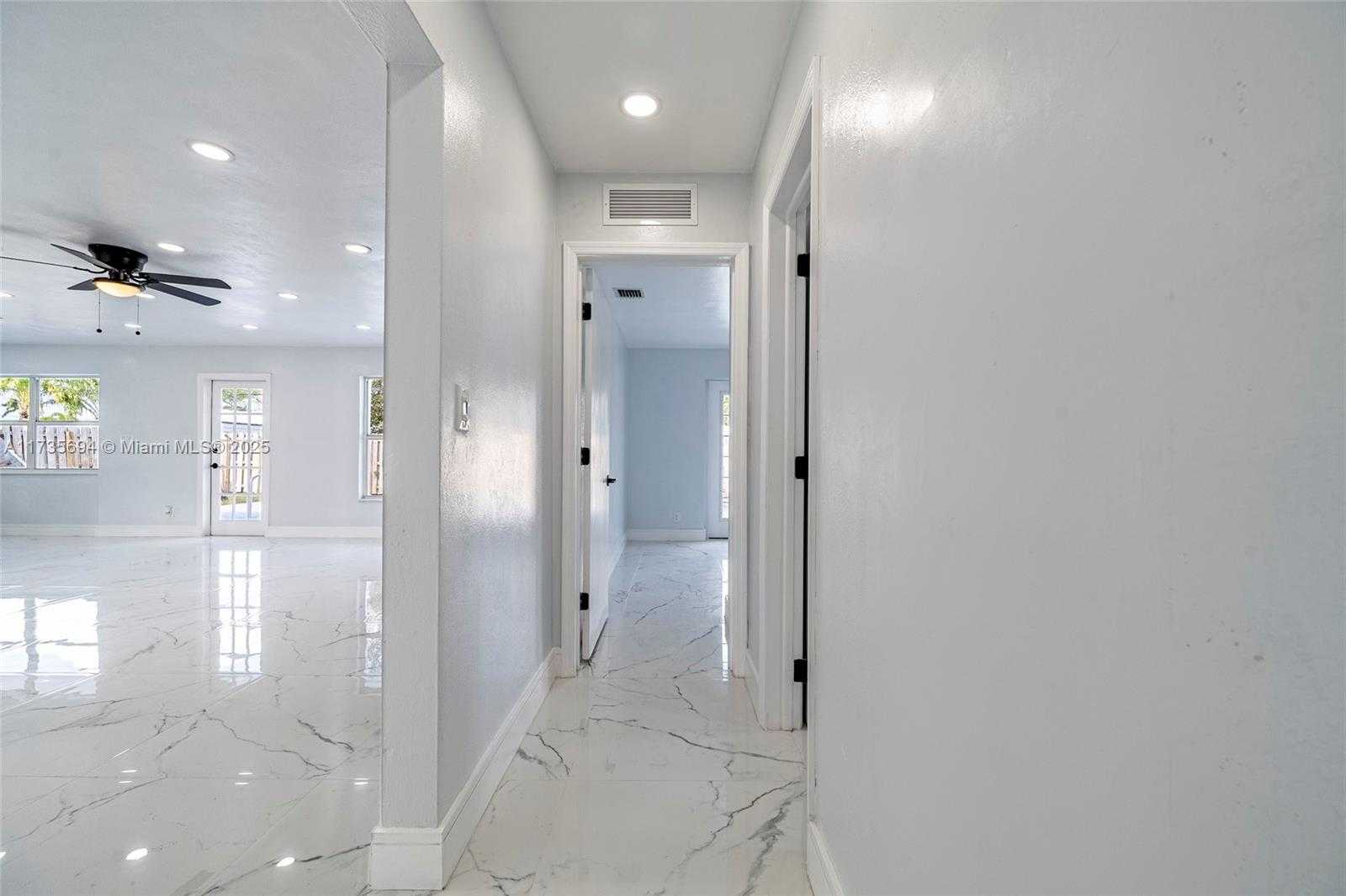 Small Image of 6113 NORTH WEST 18TH ST, Margate Number 26