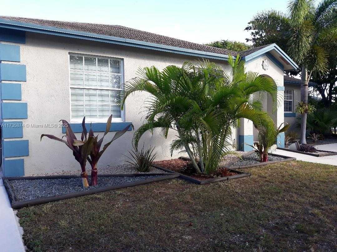Small Image of 15221 SOUTH WEST 308 ST, Homestead Number 3